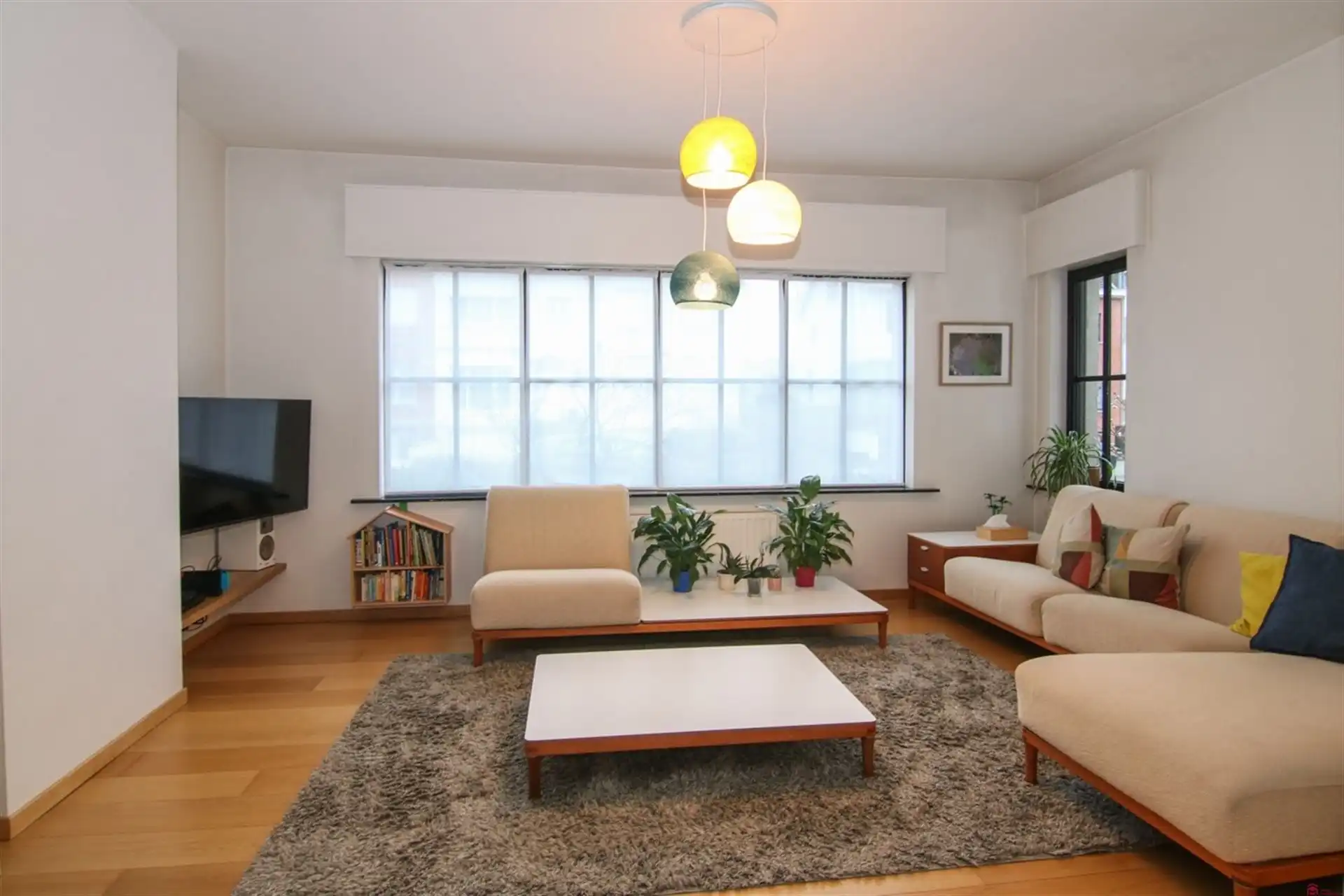 Prachtig vernieuwde halfopen woning op Pius-X foto 7