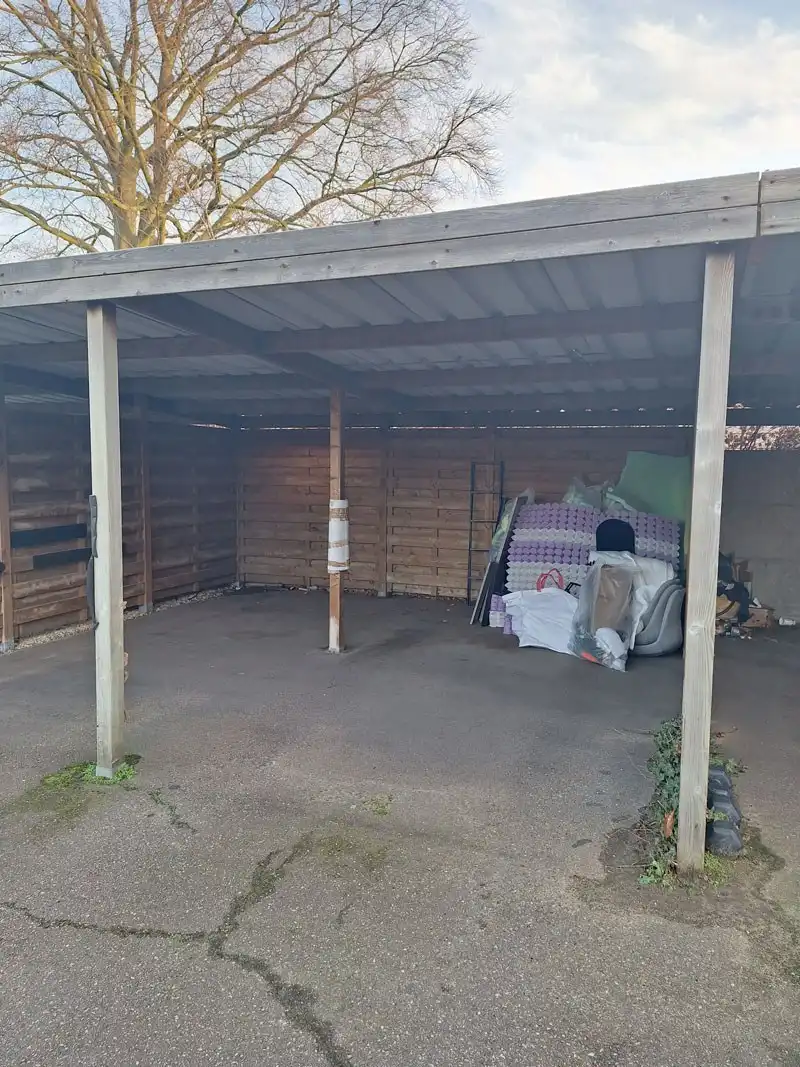 Instapklaar appartement met terras en autostandplaats in hartje Beringen foto 18