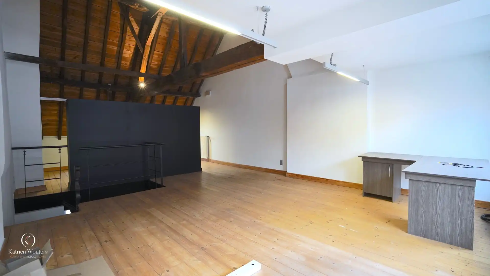 Historisch handelspand op commerciële TOP-locatie in hartje Sint-Truiden foto 4