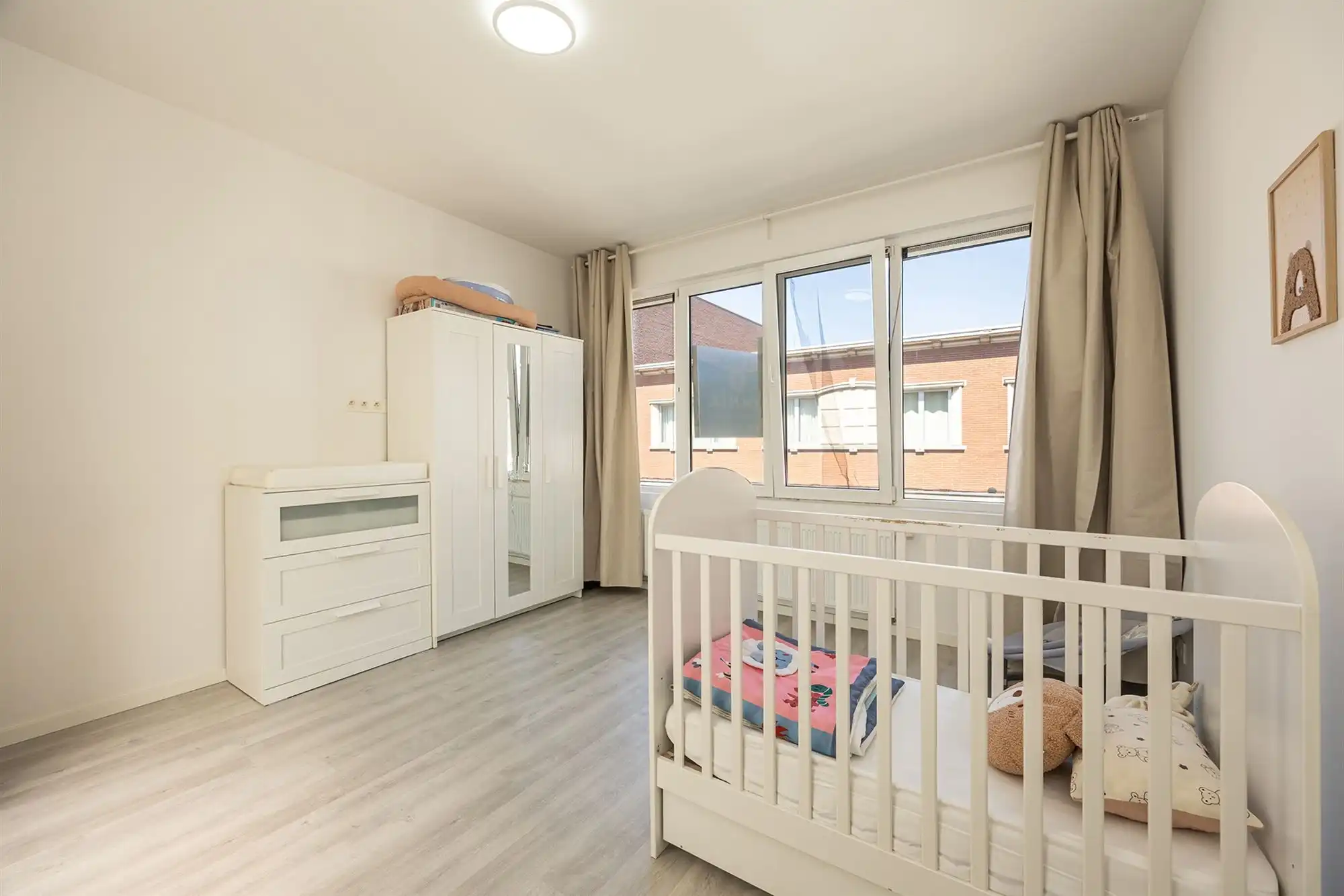 Instapklaar eengezinswoning met 3 slaapkamers en tuin foto 10