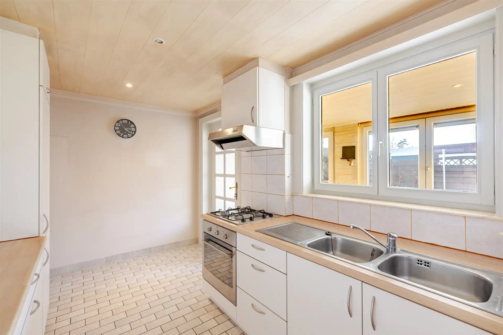 Instapklare woning met 3 slks, terras en garage foto 6