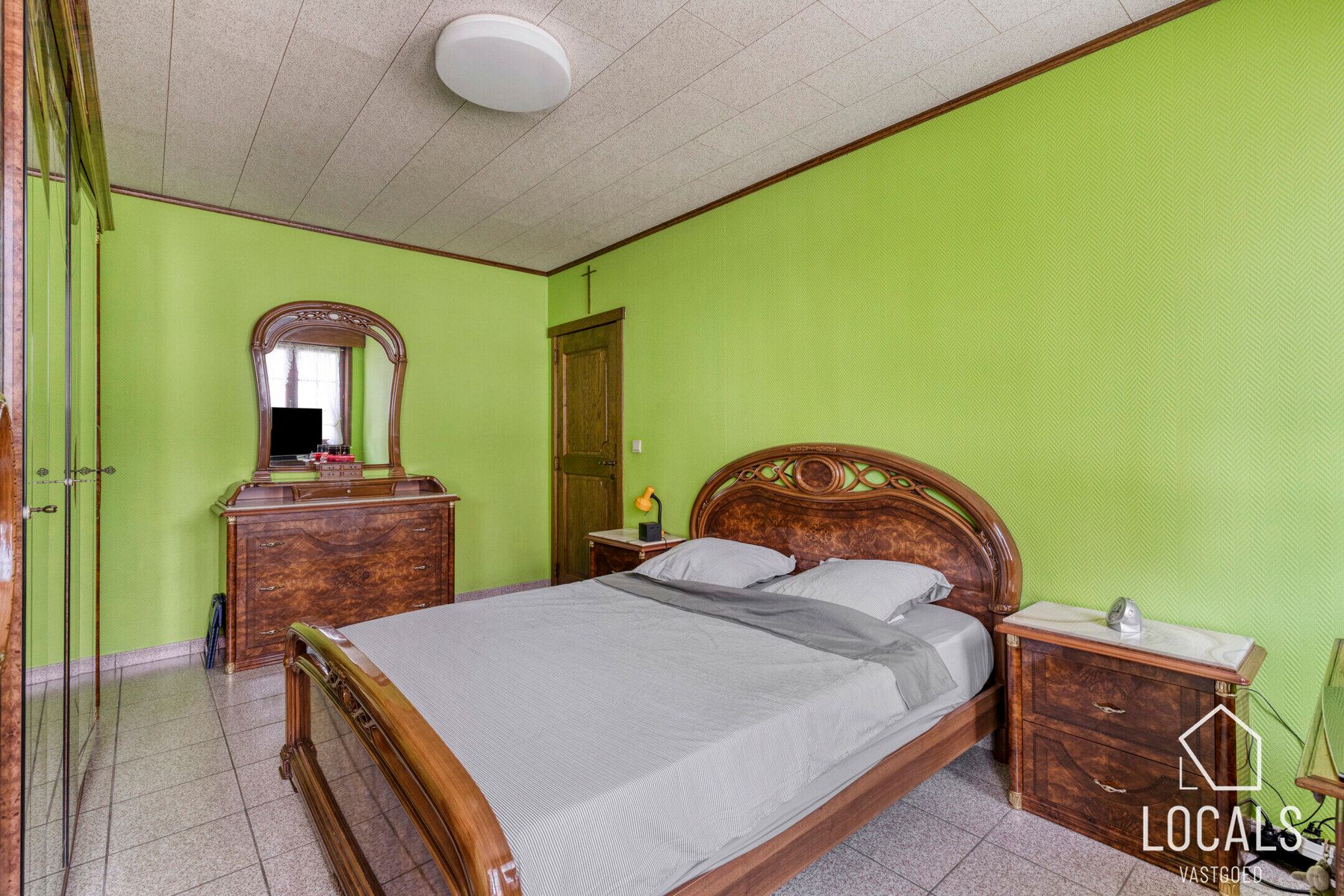 Zeer goed onderhouden ruime open bebouwing te Kerksken foto 14