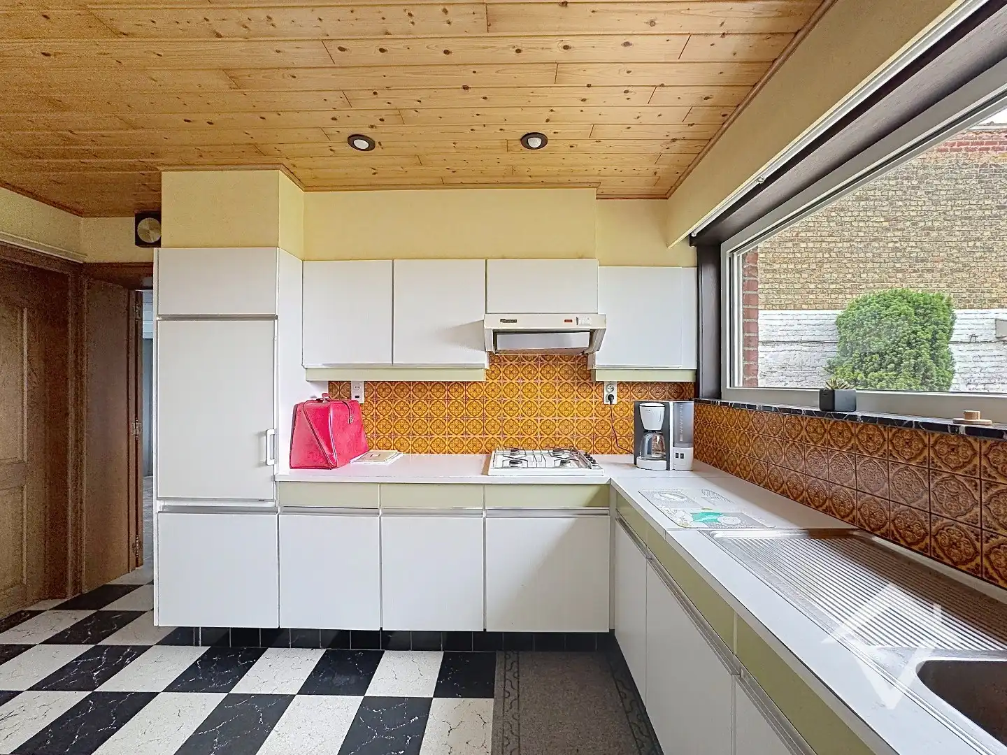 Woning met 3 slaapkamers en garage te Ichtegem  foto 10