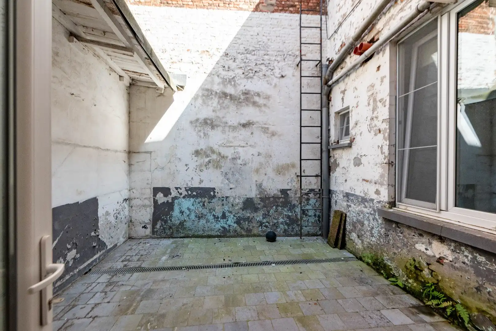 Charmante en veelzijdige woning met studio, 2 slaapkamers foto 29