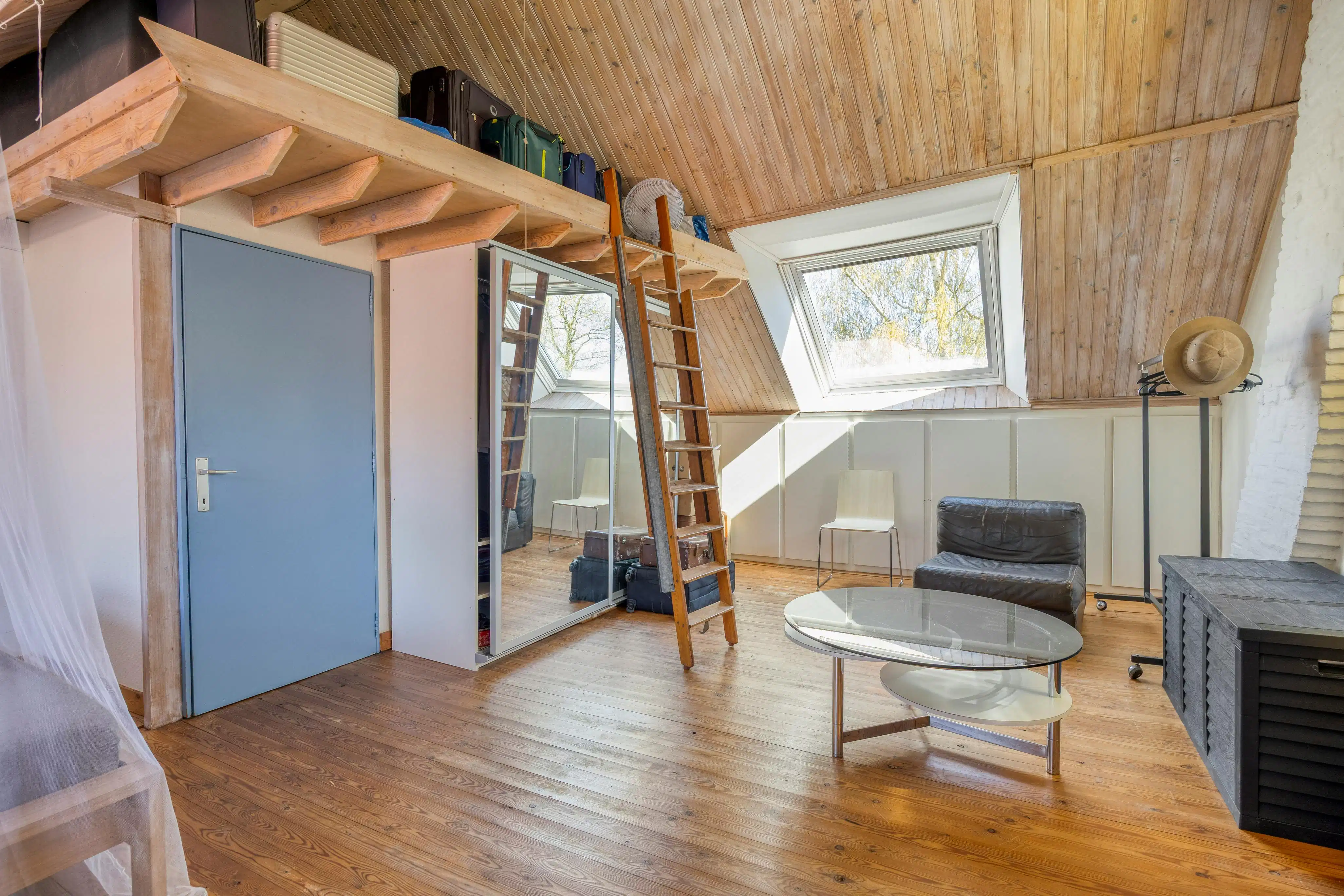 Instapklare gezinswoning met 5 slaapkamers en ruime tuin foto 21