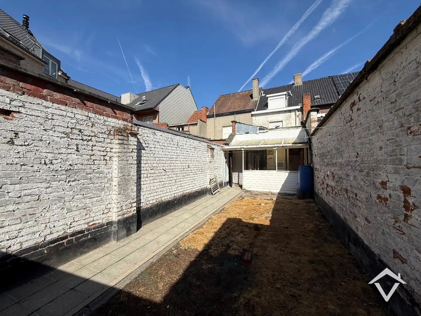 Te renoveren rijwoning met tuin, 3 slaapkamers te centrum Roeselare foto 9