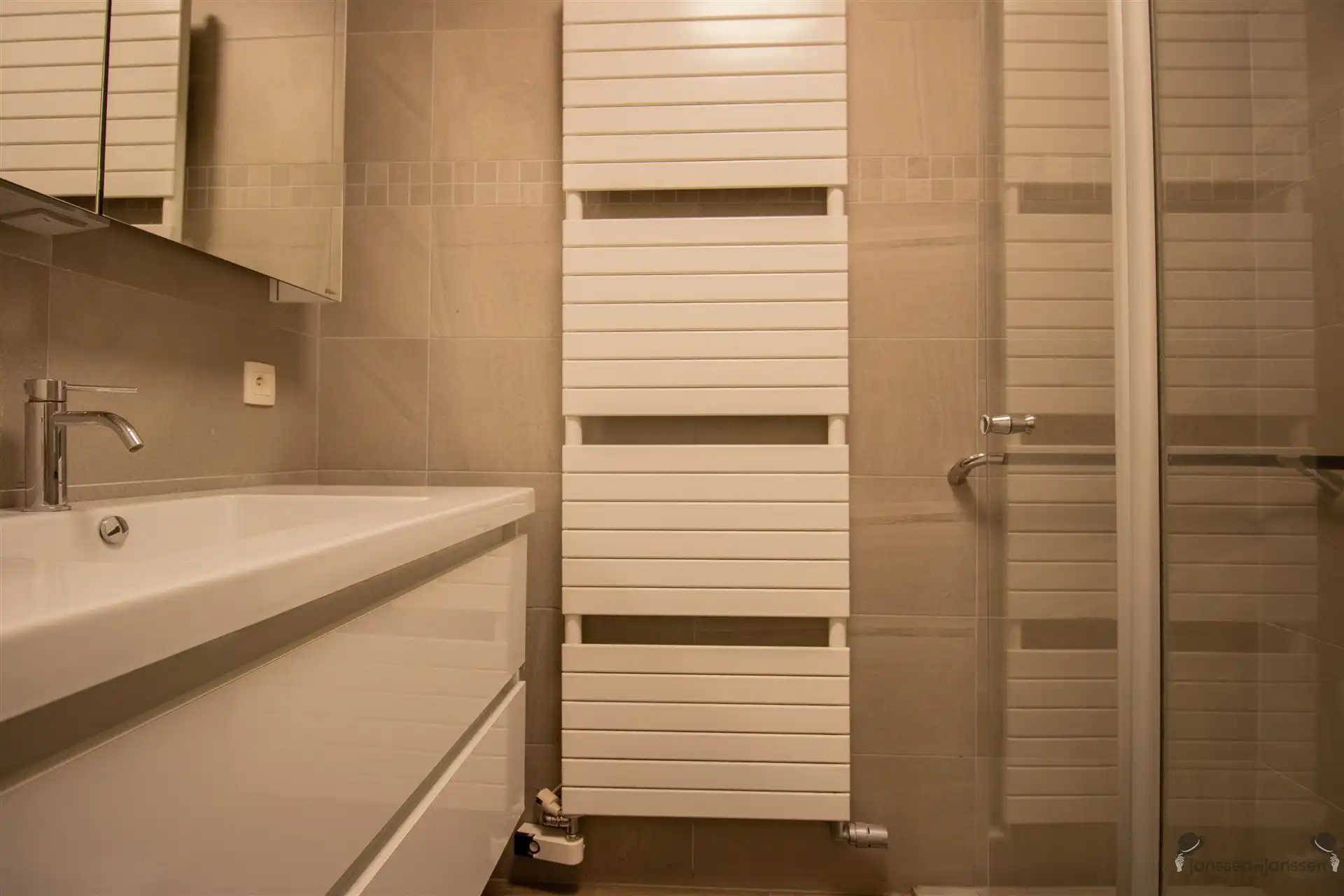 Gelijkvloers appartement van 114 m² met 2 slaapkamers en privé tuin foto 6