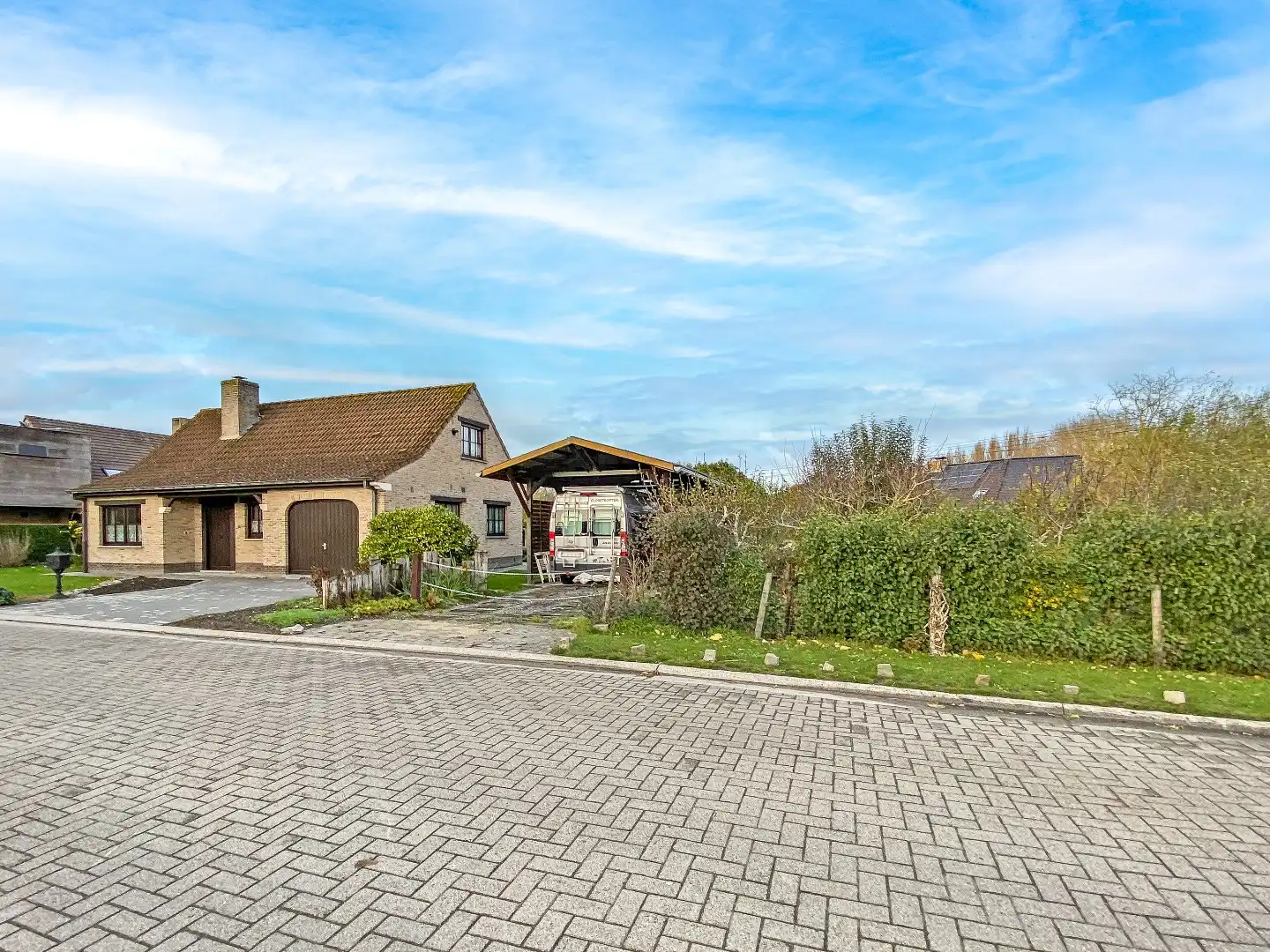 Praktische alleenstaande woning op 1198m² te centrum Veurne! foto 19