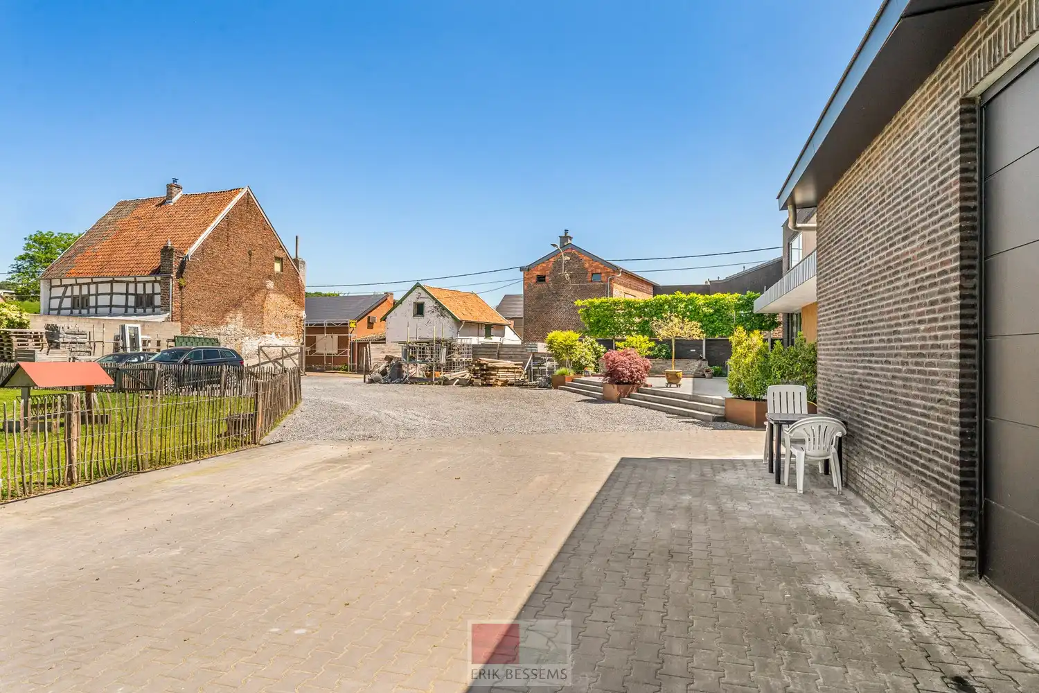 Prachtig authentiek herenhuis met ruime loods en garage in de Voerstreek! foto 50