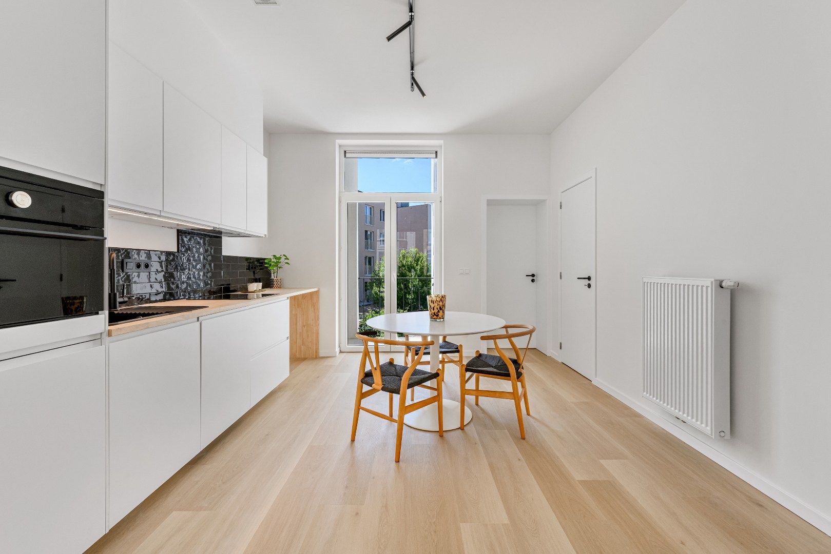 Stijlvol wonen in een  gerenoveerd appartement nabij Station Gent-Sint-Pieters foto 7