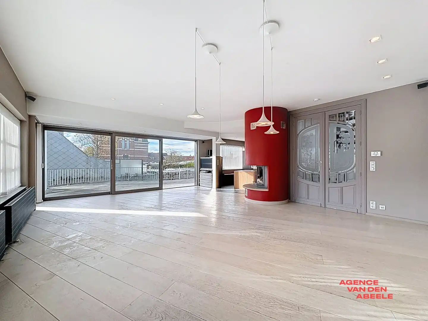 Ruim duplexappartement met 3 slaapkamers en terras foto 2