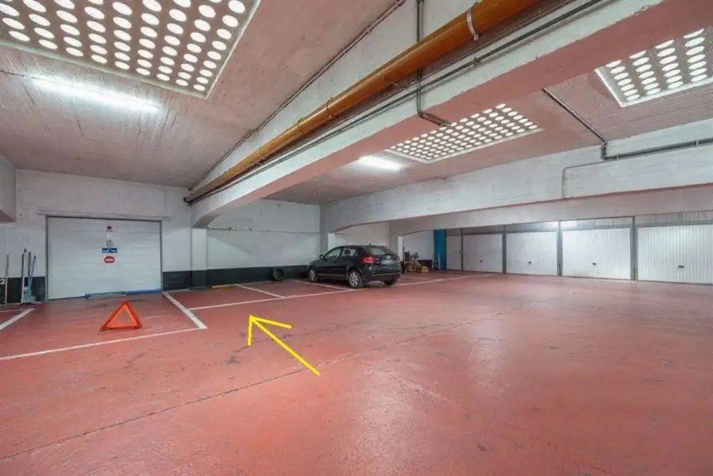 Autostaanplaats met top rendement foto {{pictureIndex}}