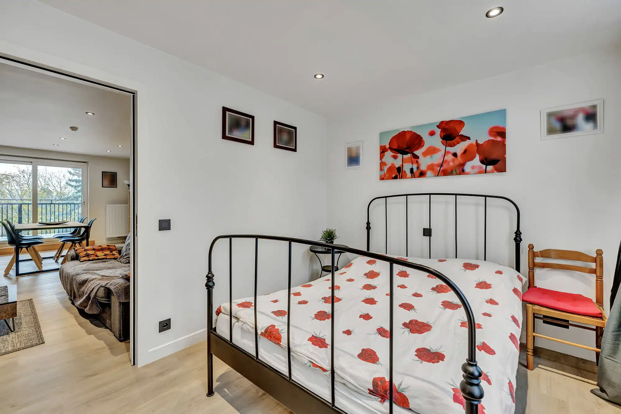 Gerenoveerd appartement met 2 ruime slaapkamers foto 13