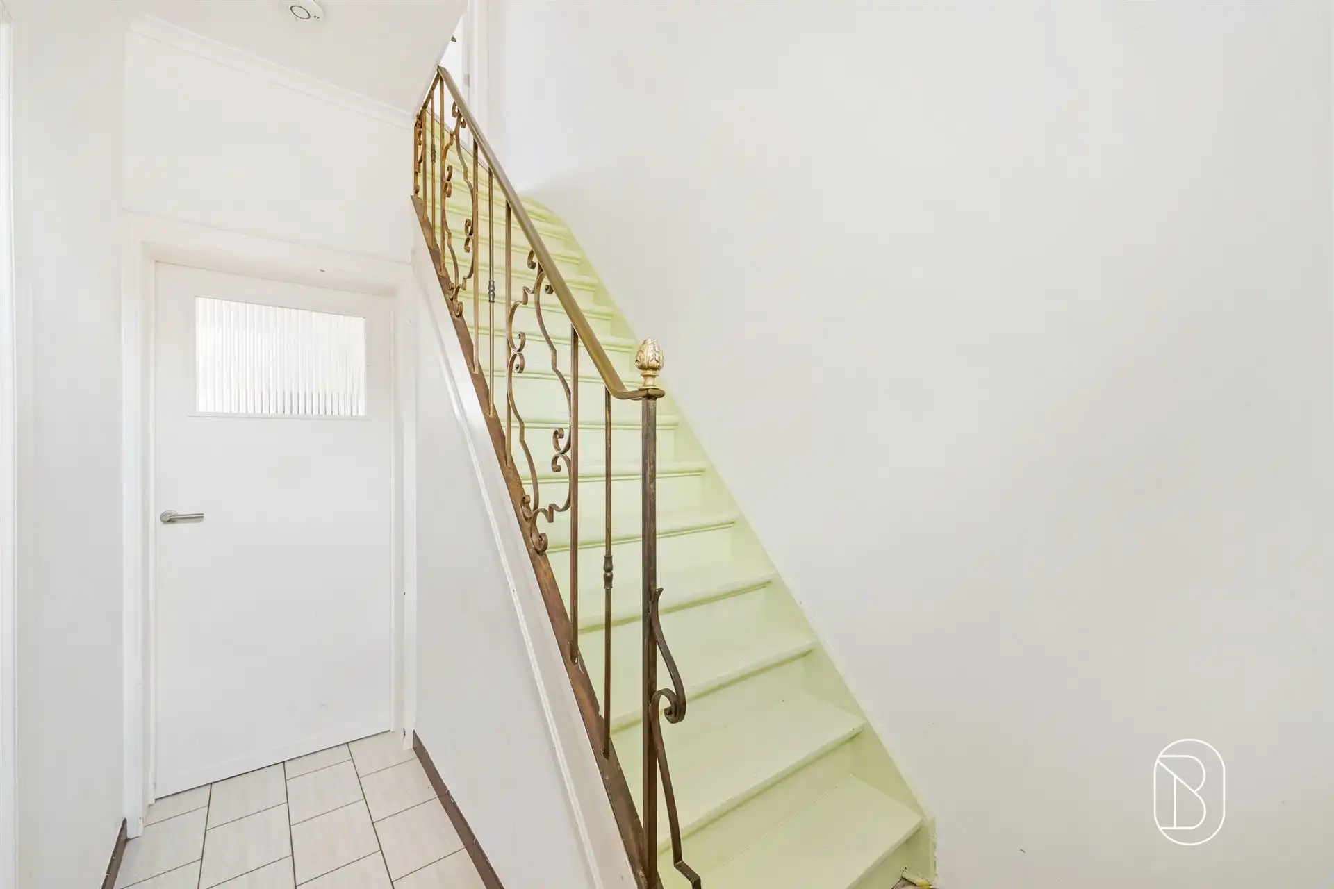 Gezellige instapklare woning met 3 slpk, koer en tuintje foto 12