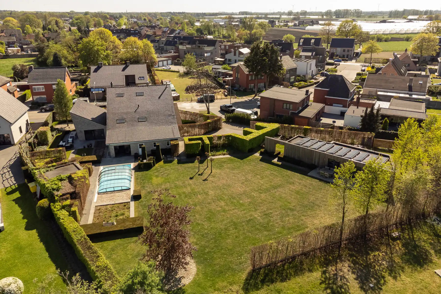 Riante, vrijstaande villa met 4 slaapkamers, zwembad en bijgebouw op een perceel van 2.680m². foto 33