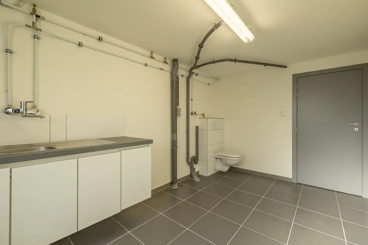 Volledig gerenoveerde woning met 3 slpk., veranda en magnifiek zicht vandaaruit foto 35