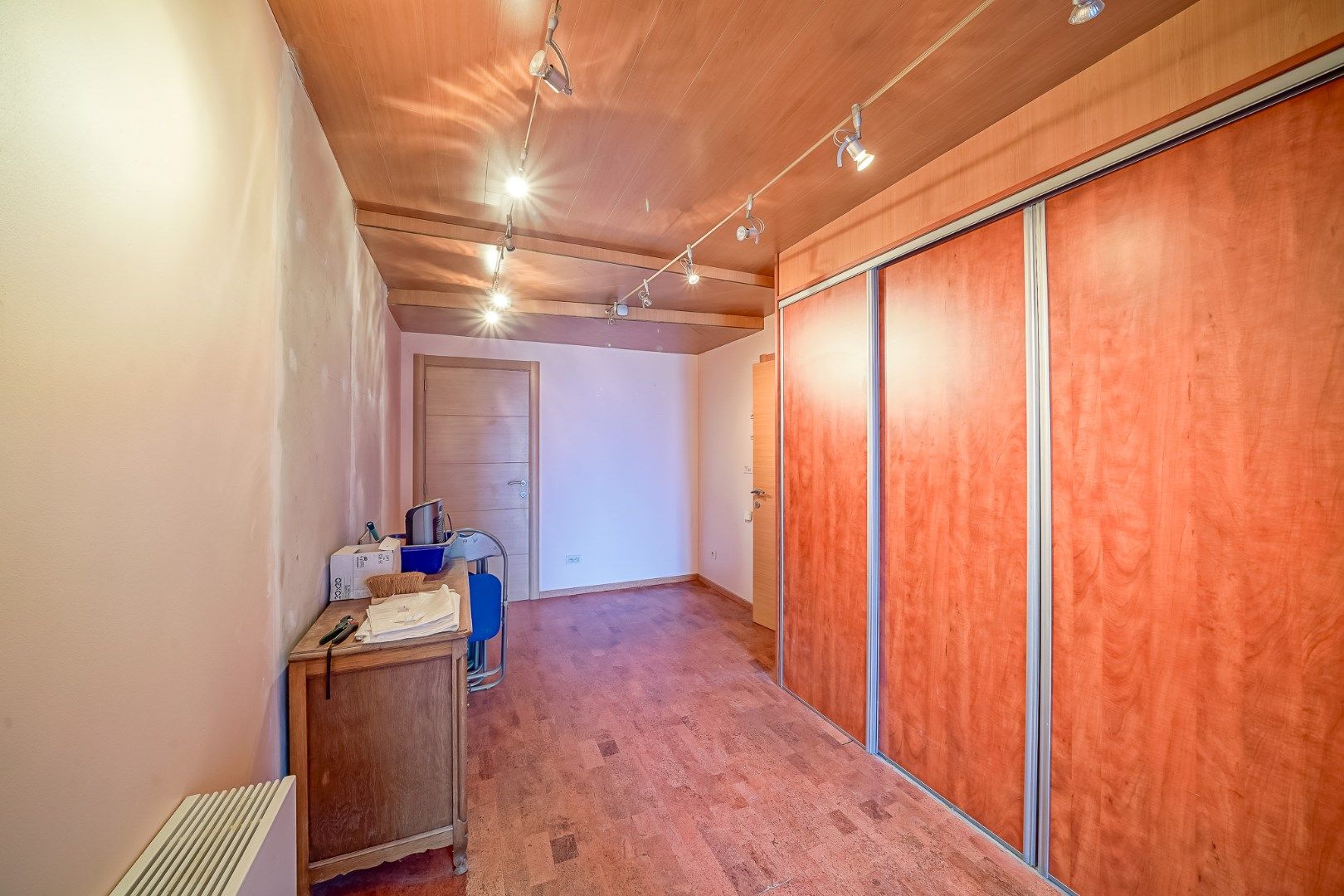 Ruim duplex appartement met 3 slaapkamers, garage en handelsruimte foto 16