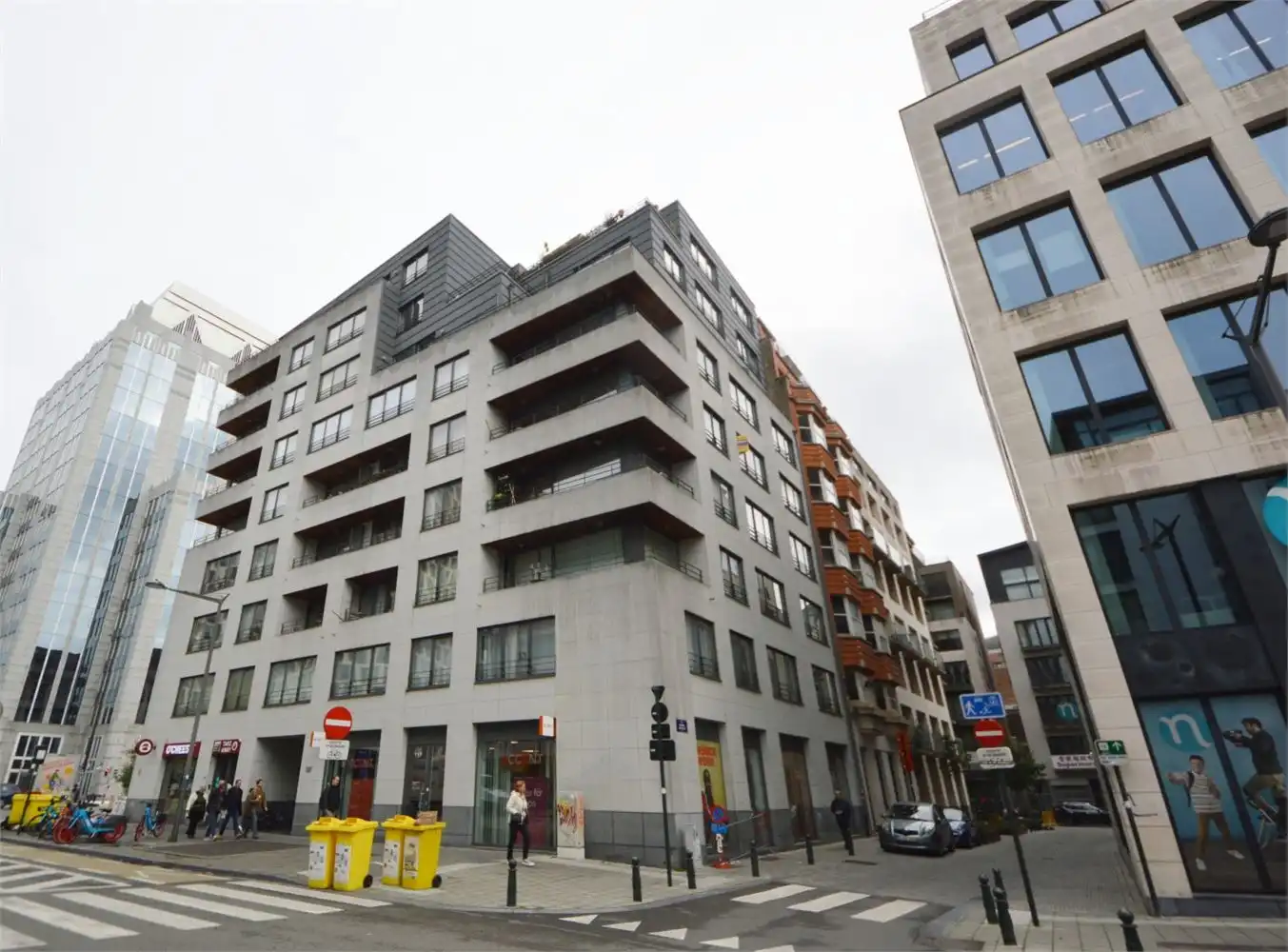 ** IN OPTIE ** MODERN APP. 2 SLPK. INCLUSIEF PARKING foto 23