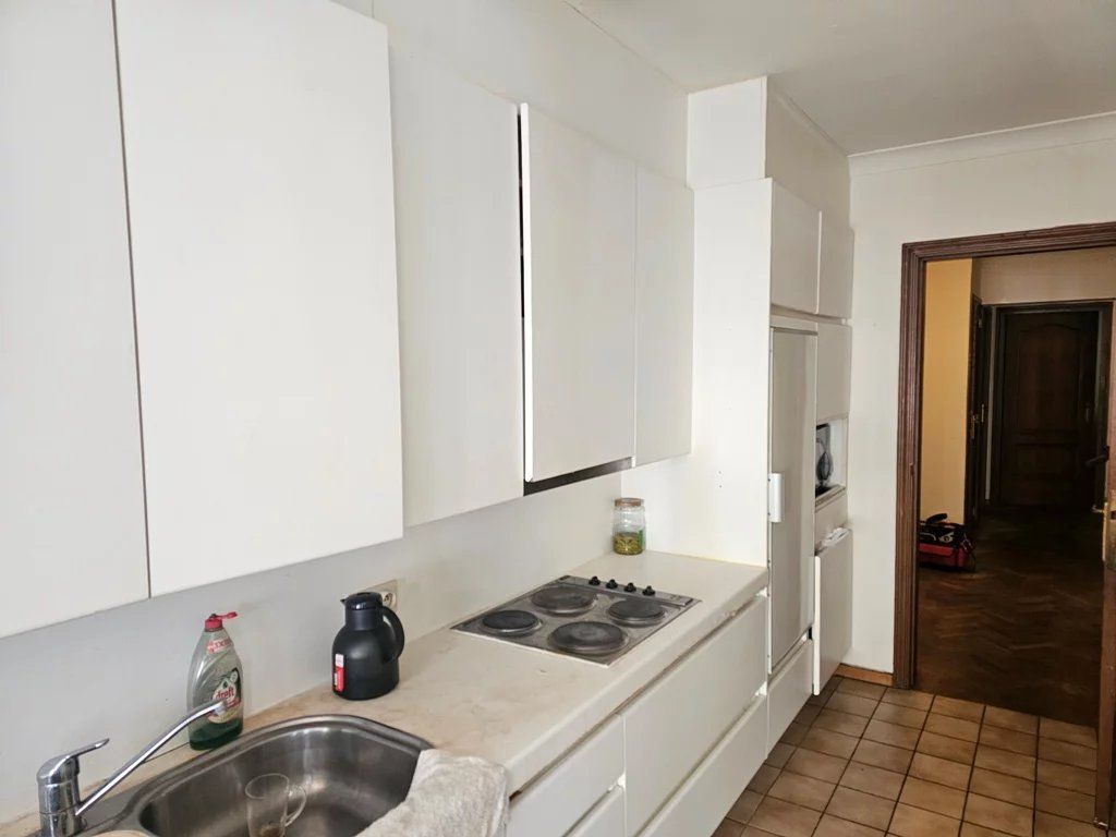 🏙️ Uniek appartement in hartje Hasselt met tal van mogelijkheden! foto 8
