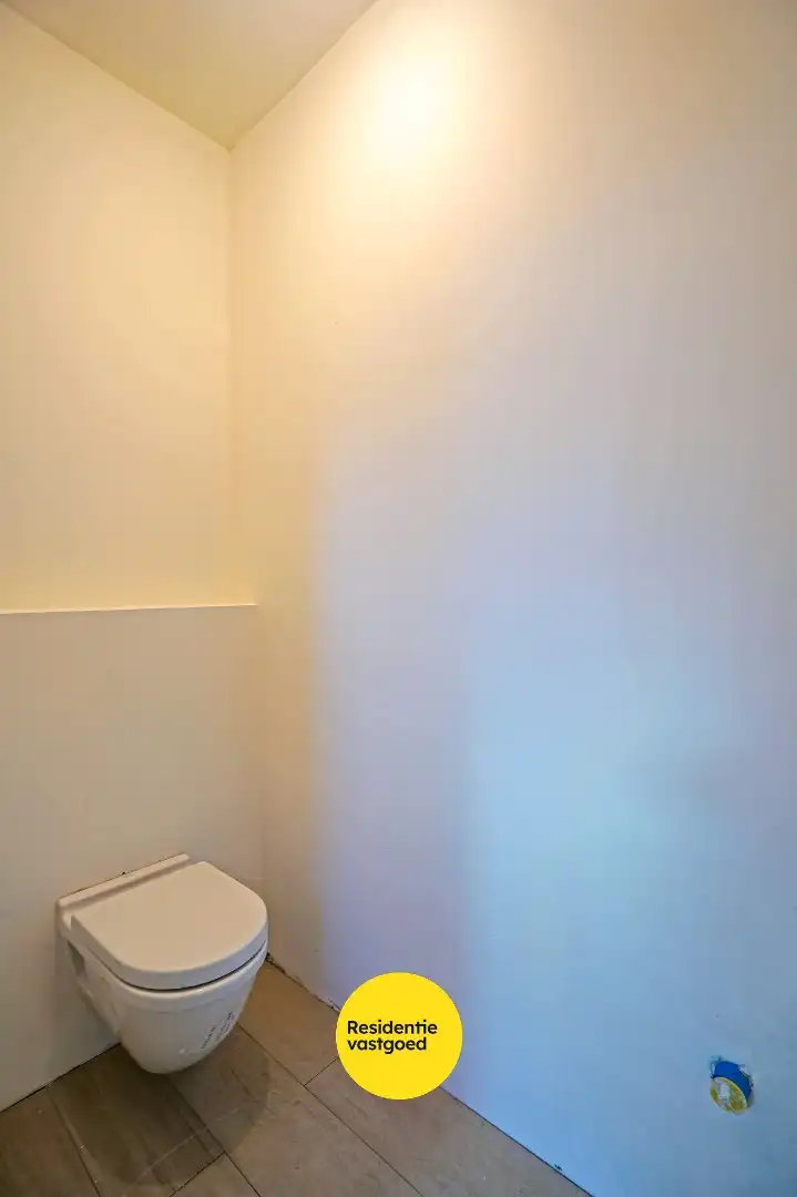 UNIEKE KANS! Instapklare woning met 4 slaapkamers en ruime tuin foto 7