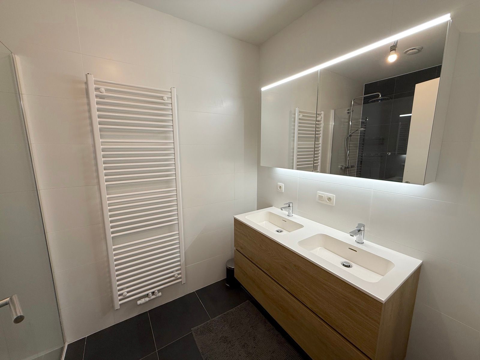 Zonnig appartement met 2 slaapkamers, terras en staanplaats foto 21