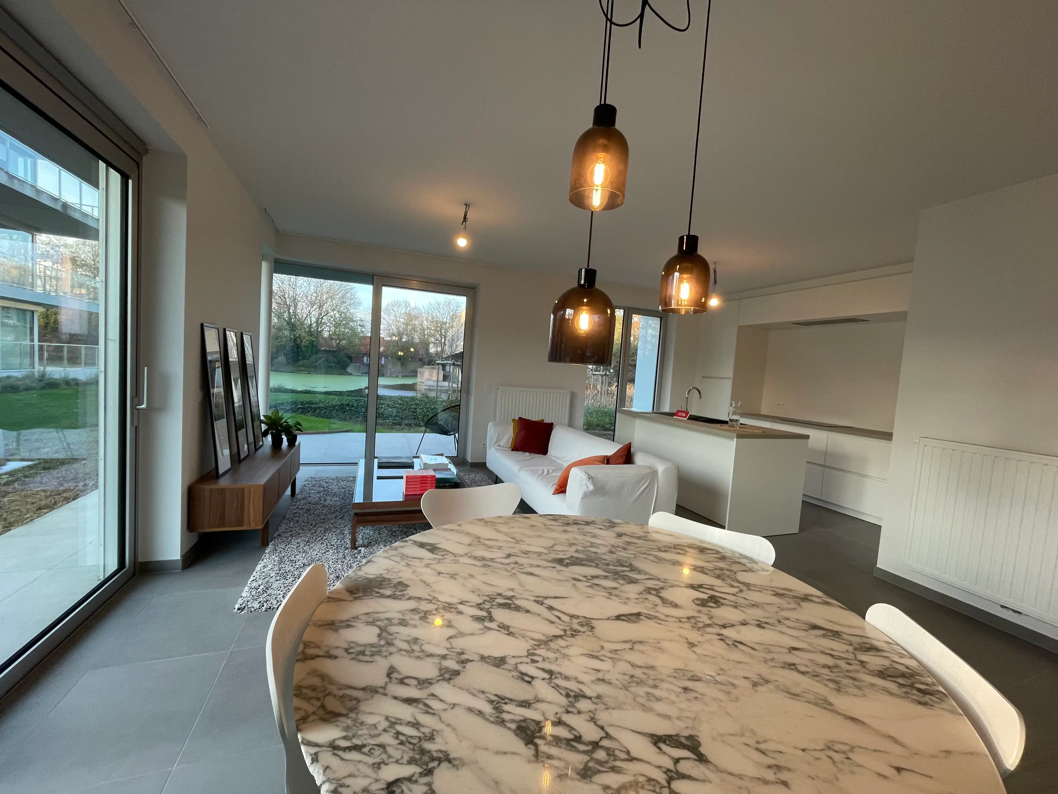 Twee-slaapkamer GELIJKVLOERS nieuwbouw hoekappartement + terras foto 3