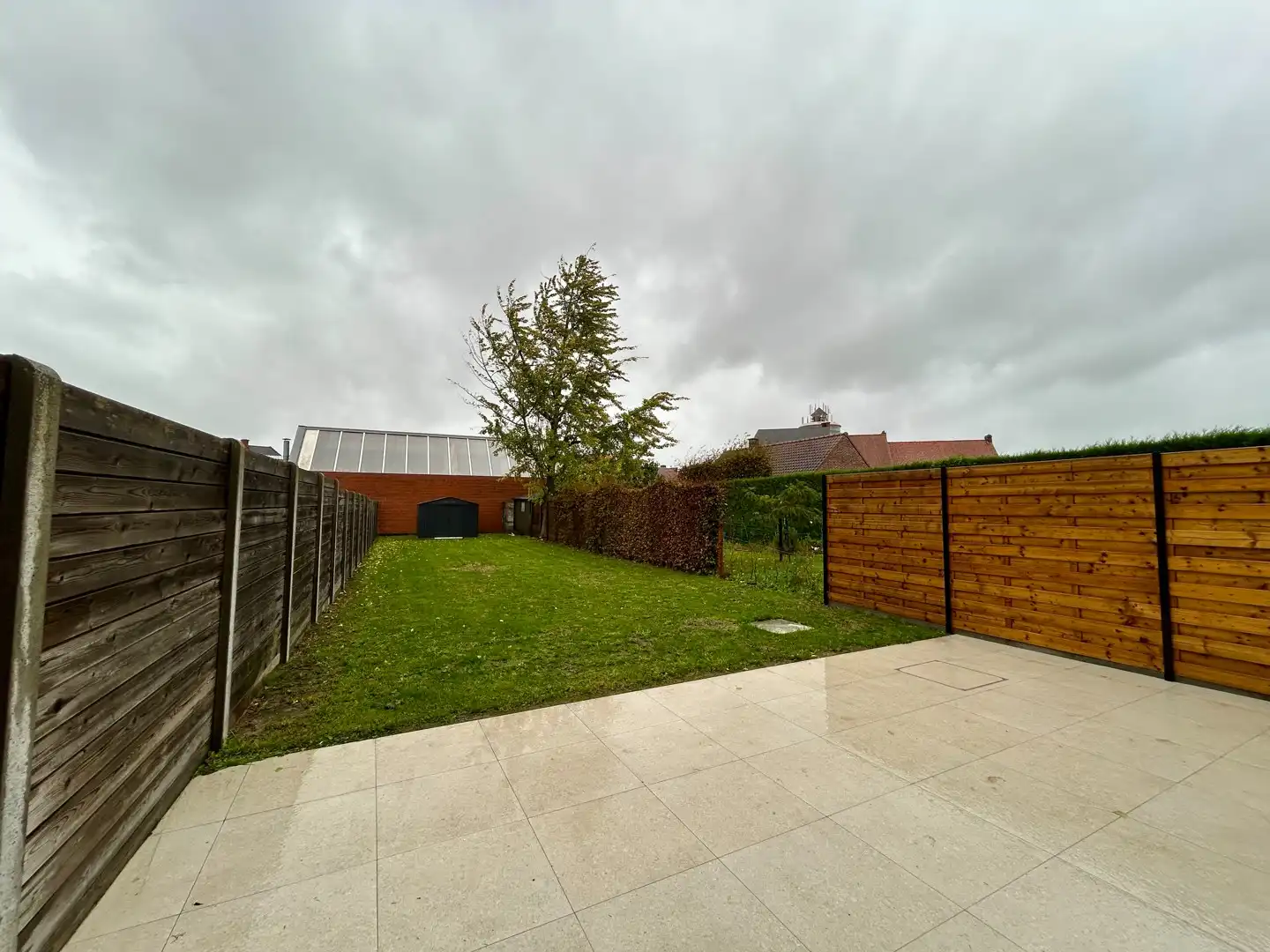 Instapklaar 2-slaapkamer appartement met tuin nabij centrum Tielt! foto 11