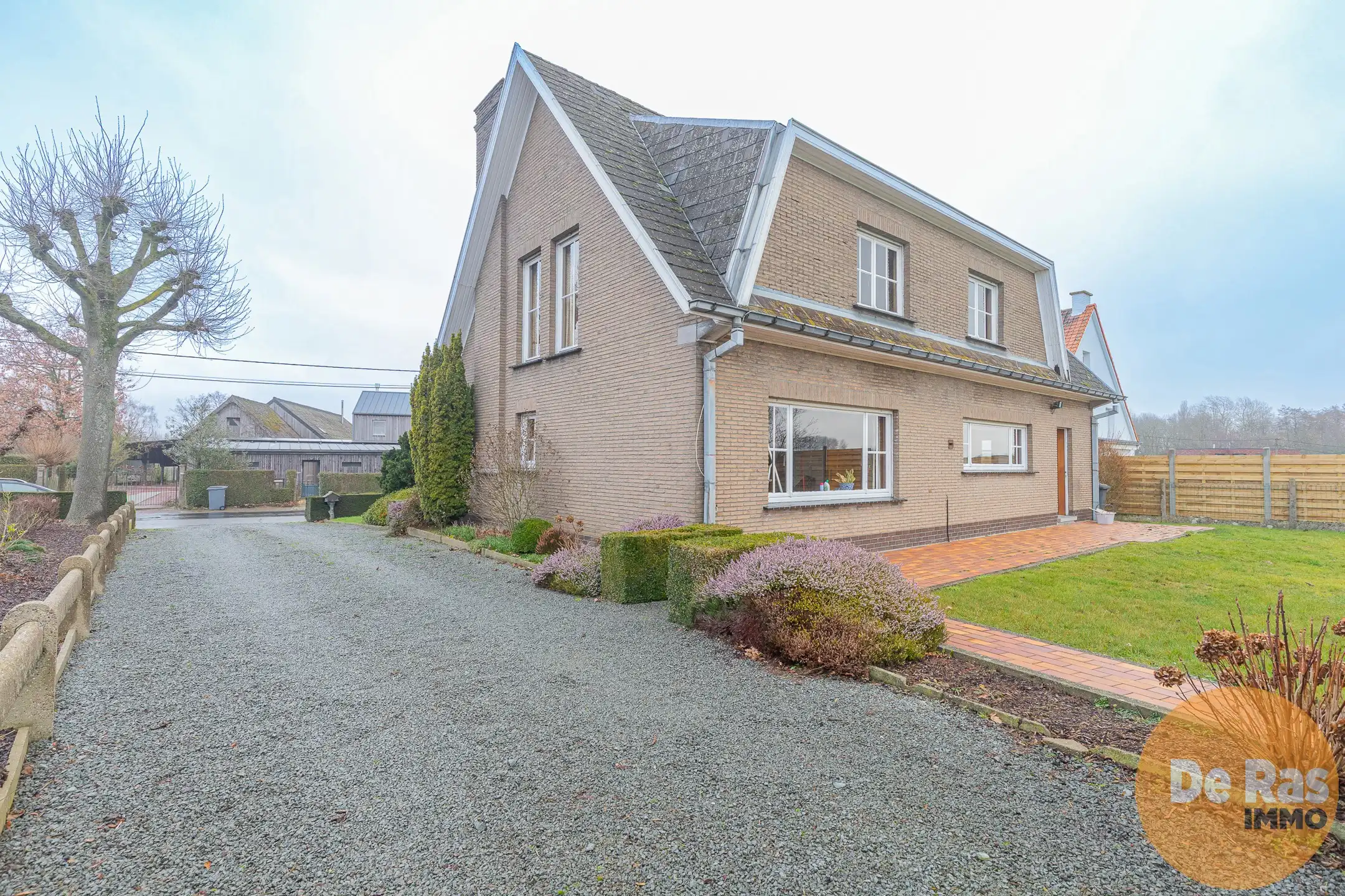 OOSTERZELE - Te renoveren woning met 4 kamers op toplocatie foto 26