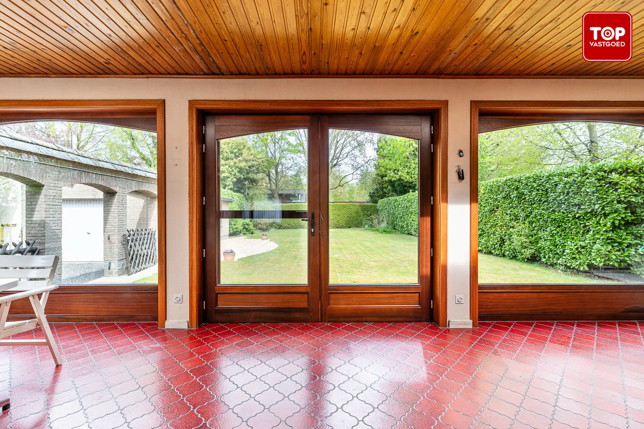 Te renoveren karaktervolle villa met 4 slaapkamers, gelegen op een perceel van 900 m². foto 9