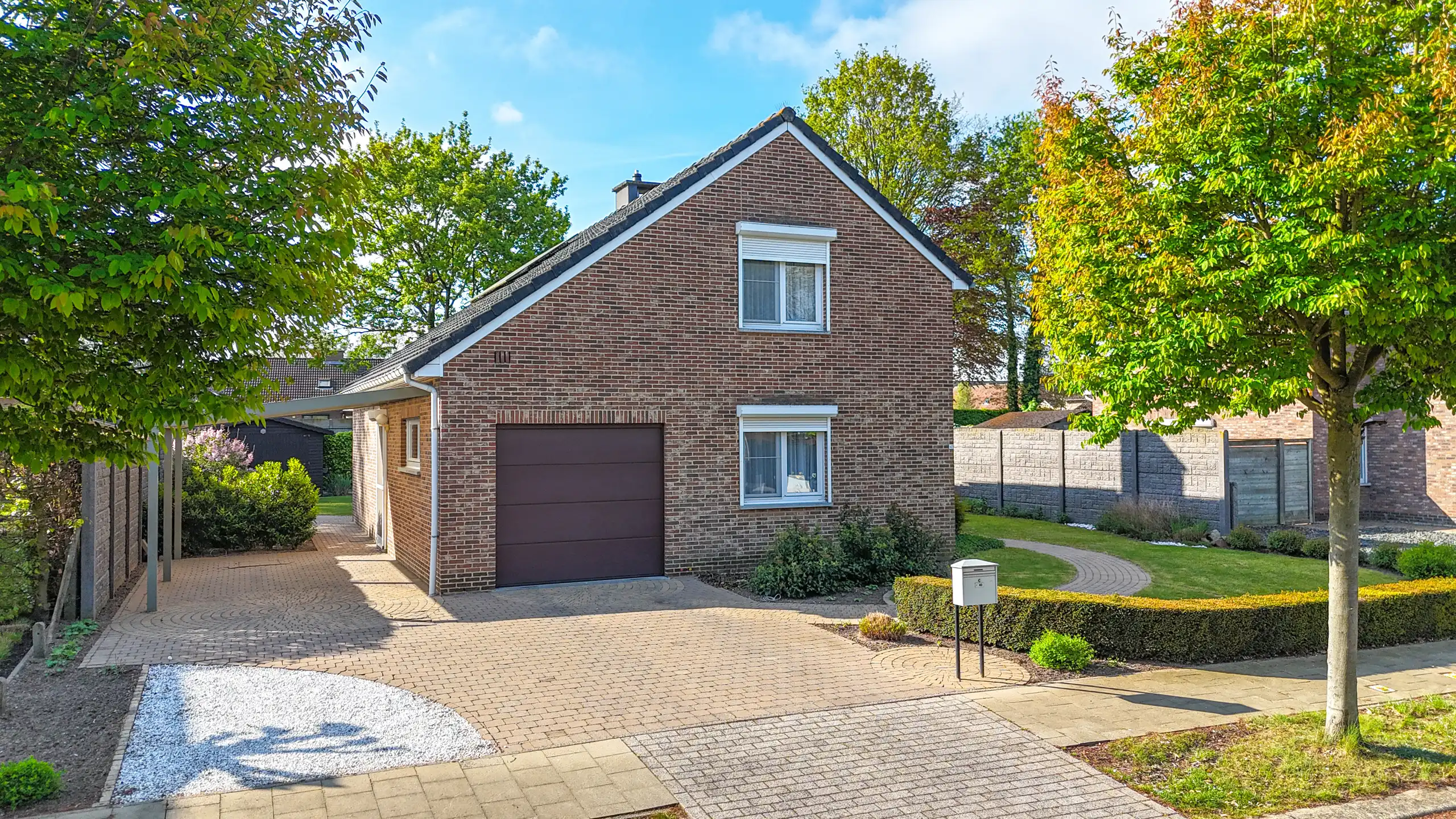 Instapklare woning met 3slpks, tuin, airco en zonnepanelen! foto 28