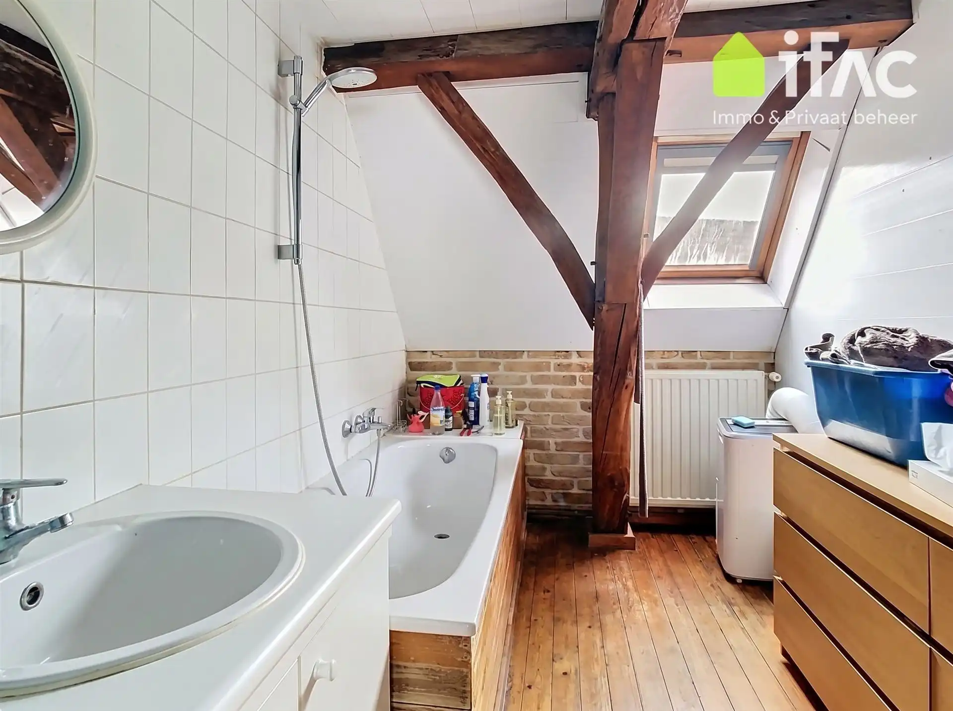 Handelspand met appartement, feestzaal en tuin foto 34