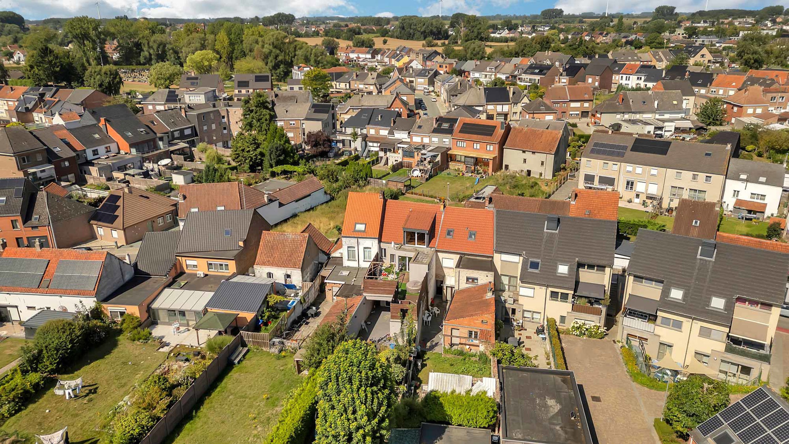 Ruime woning met tuin en 4 slaapkamers te Denderleeuw  foto 6