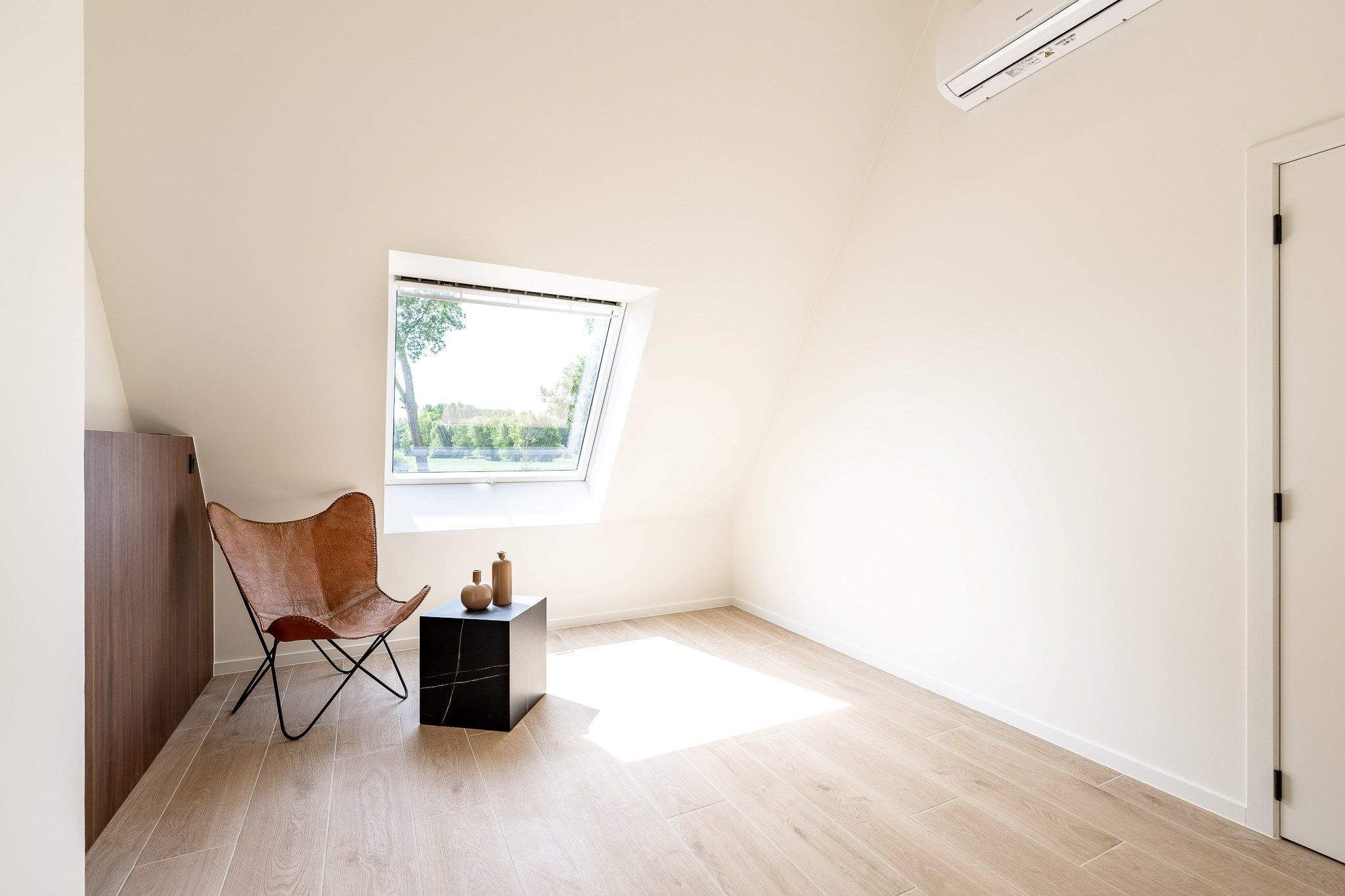 Prachtig vernieuwde eigendom op 2645 m² te Lissewege foto 24