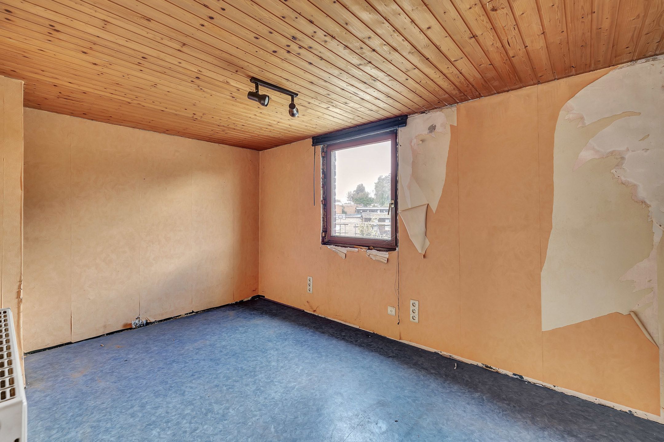 Te renoveren halfopen bebouwing met 2 slaapkamers  foto 19