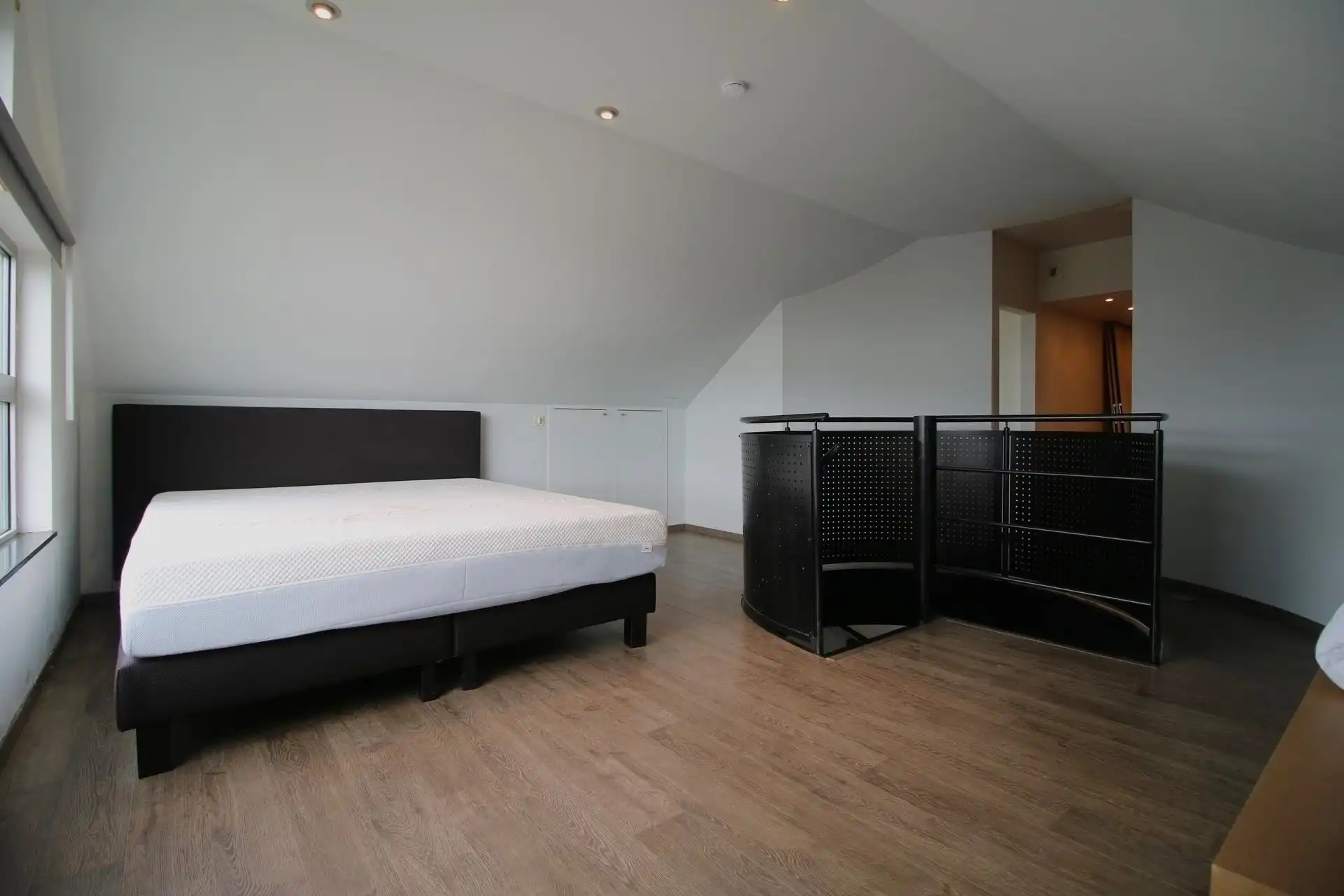 Moderne instapklare HOB met tuin, 4 slpks en 2 badk foto 23