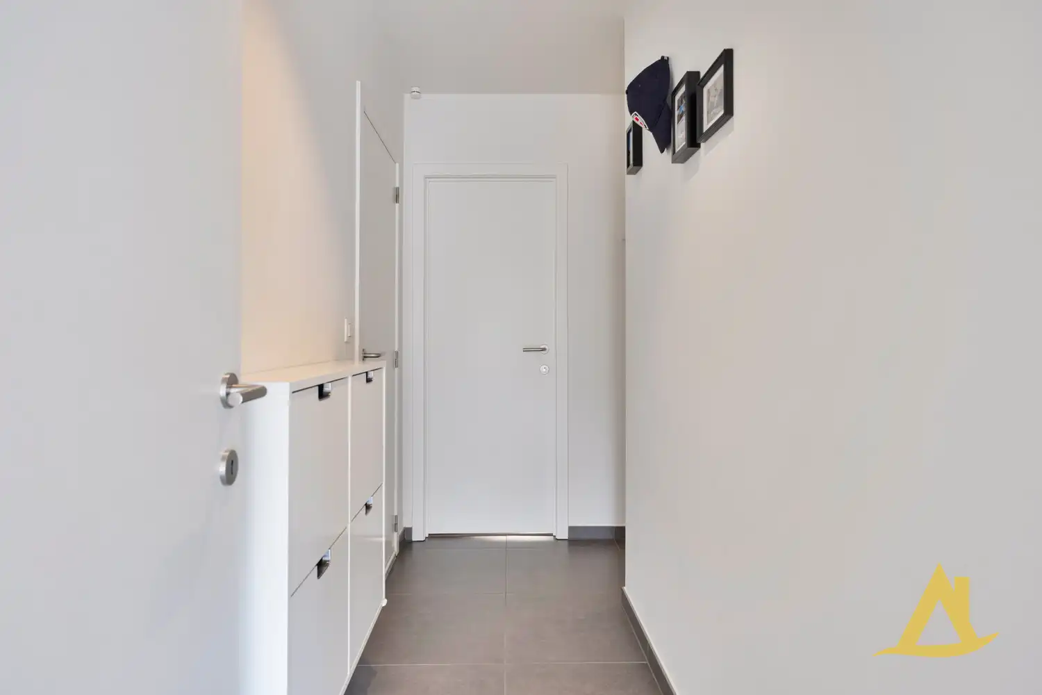 ENERGIEZUINIG APPARTEMENT MET AUTOSTAANPLAATS TE DIEST! foto 5