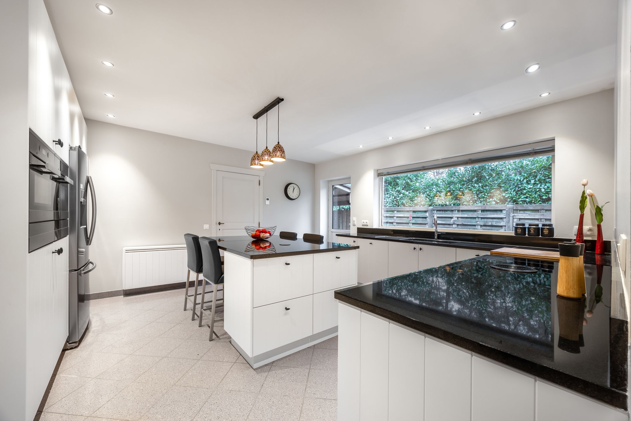 Ruime en lichtrijke gezinswoning te koop in Zandhoven foto 9