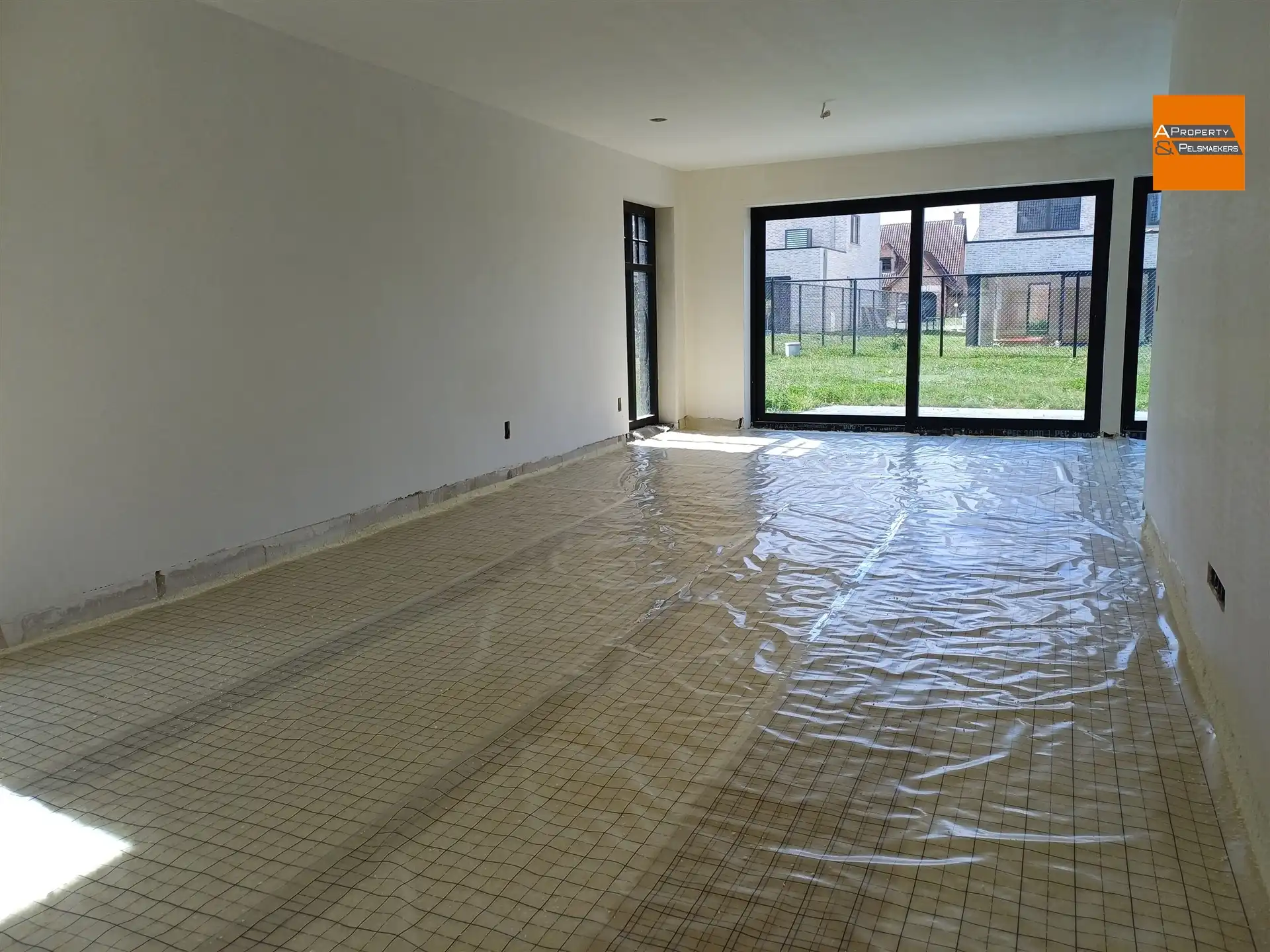 Nieuwbouwwoning met 4 slaapkamers foto 10