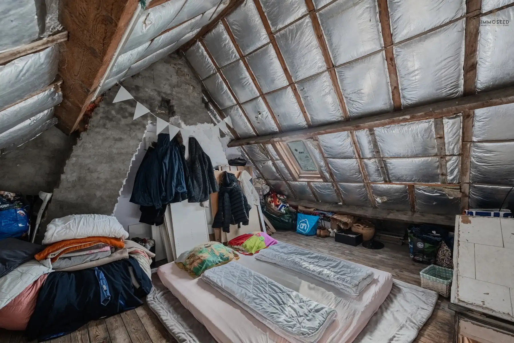 Charmante renovatiewoning hartje Eernegem foto 9