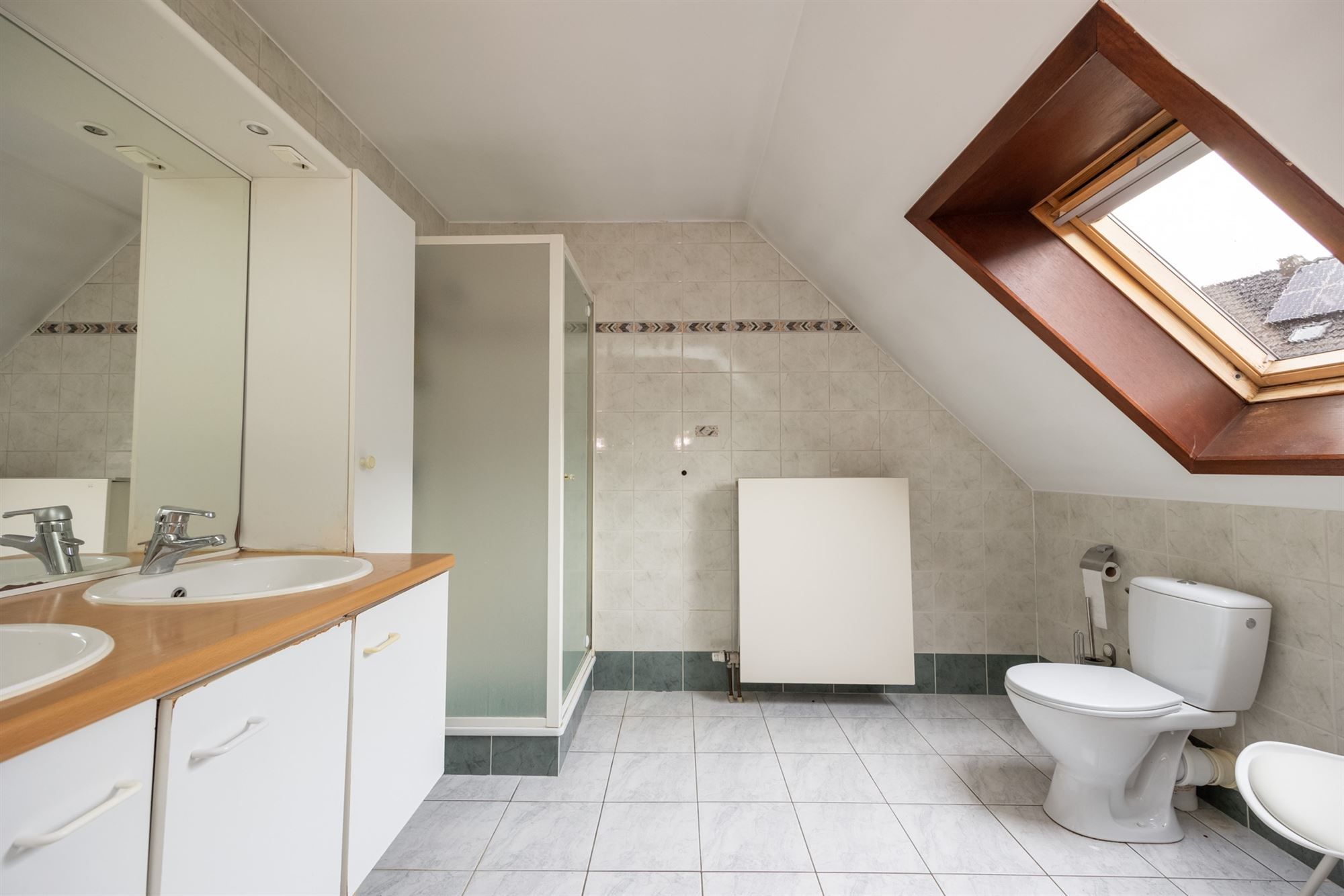 Vrijstaande woning met 4 slaapkamers en tuin foto 11