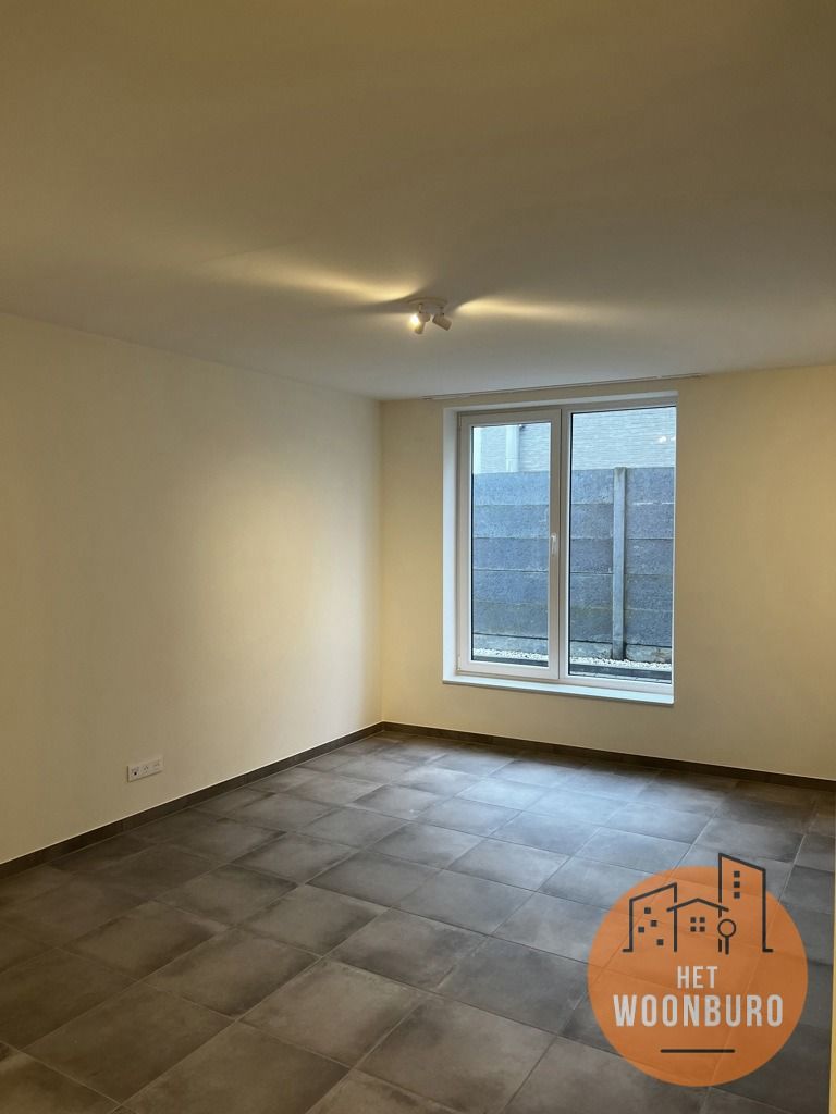Nieuwbouw duplex met vrij beroepersruimte en 2 staanplaatsen foto 17