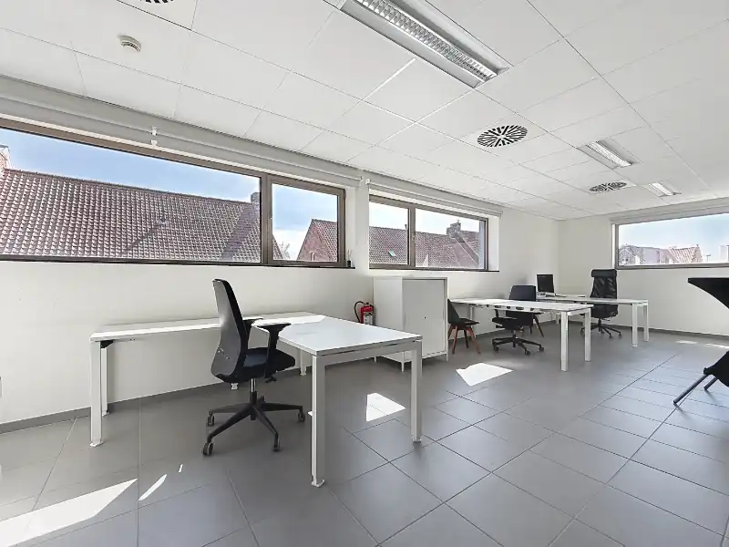 Instapklare kantoorruimte te huur foto 3