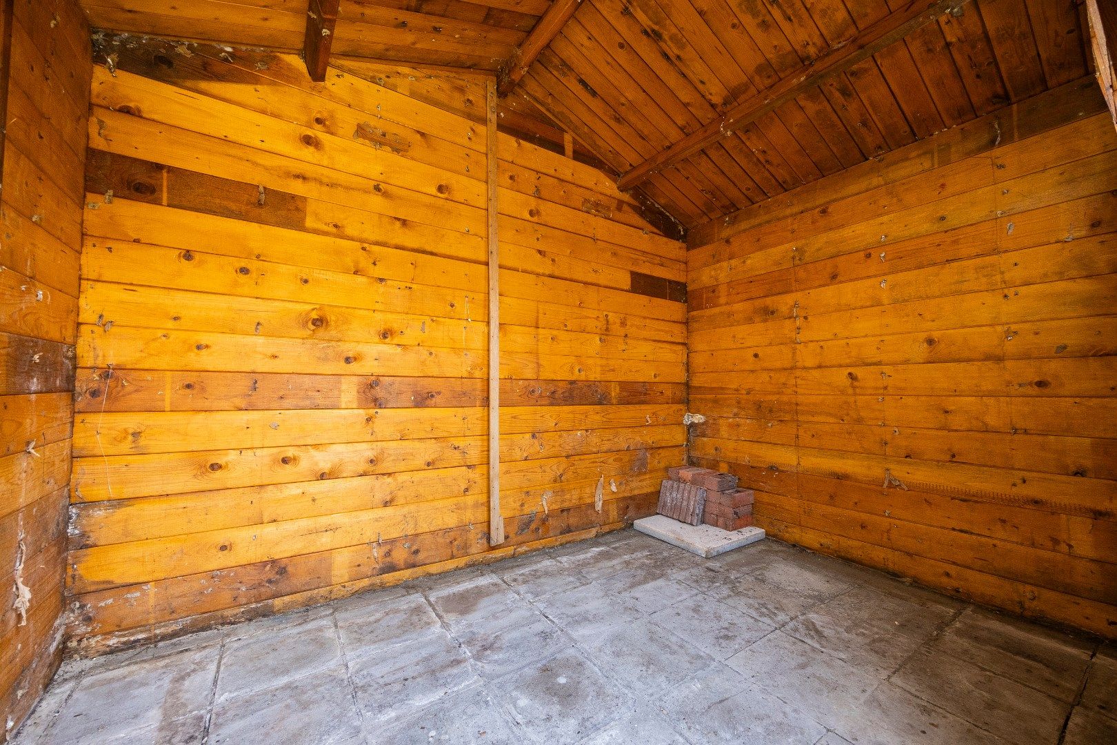 Te renoveren woning met 4 slpks en tuin te Huizingen foto 15