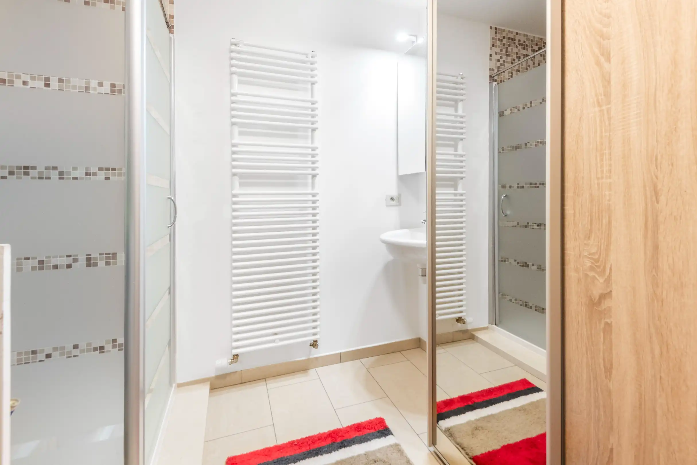 Aangenaam appartement gelegen in een kleine residentie op de Lippenslaan vlakbij de Zeedijk. foto 15