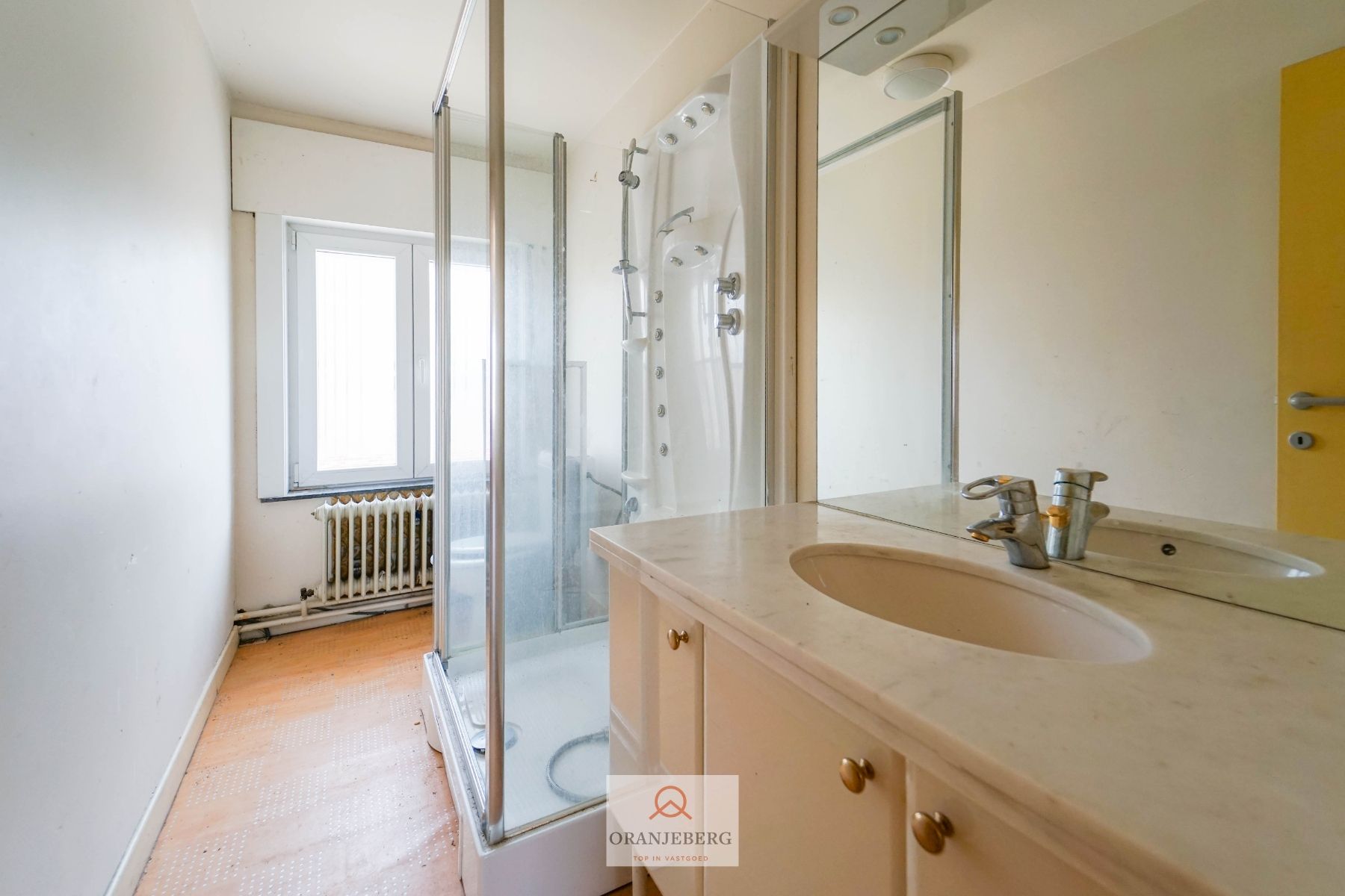 Ideaal te renoveren rijwoning + werkplaats + garage + tuin voor 591m² foto 20