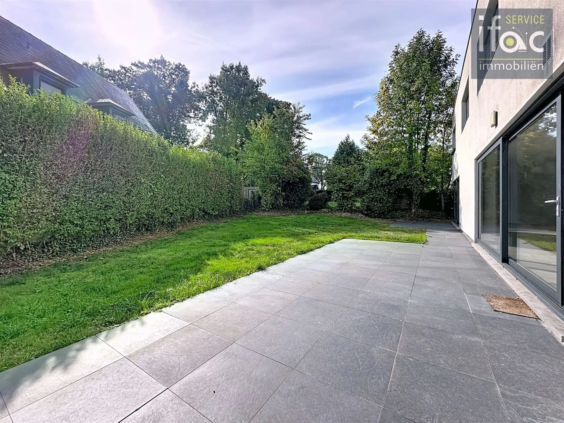 Moderne villa met 6 slaapkamers en zonnige tuin in wijk Arboretum foto 17