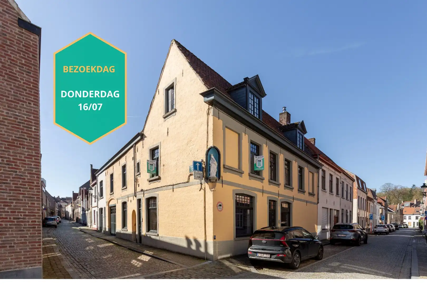 Prachtig gerestaureerde hoekwoning met grote garage bij 't Zand foto {{pictureIndex}}