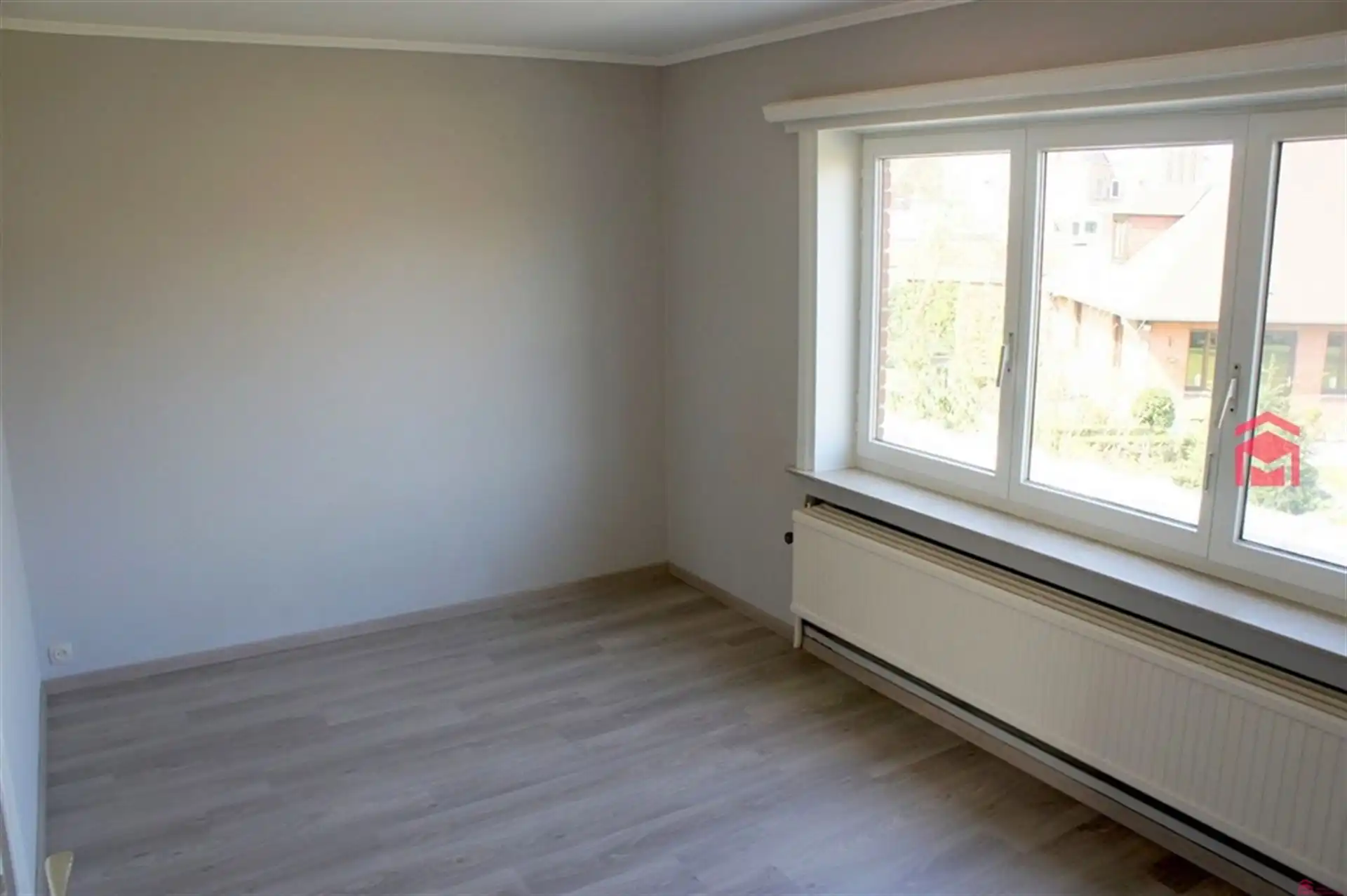 Rustig gelegen appartement met terras en garage foto 7