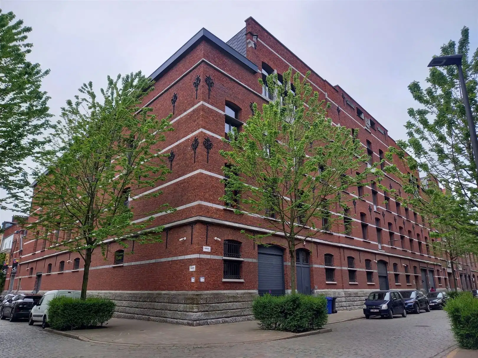 Kantoor te huur in voormalig pakhuis foto {{pictureIndex}}