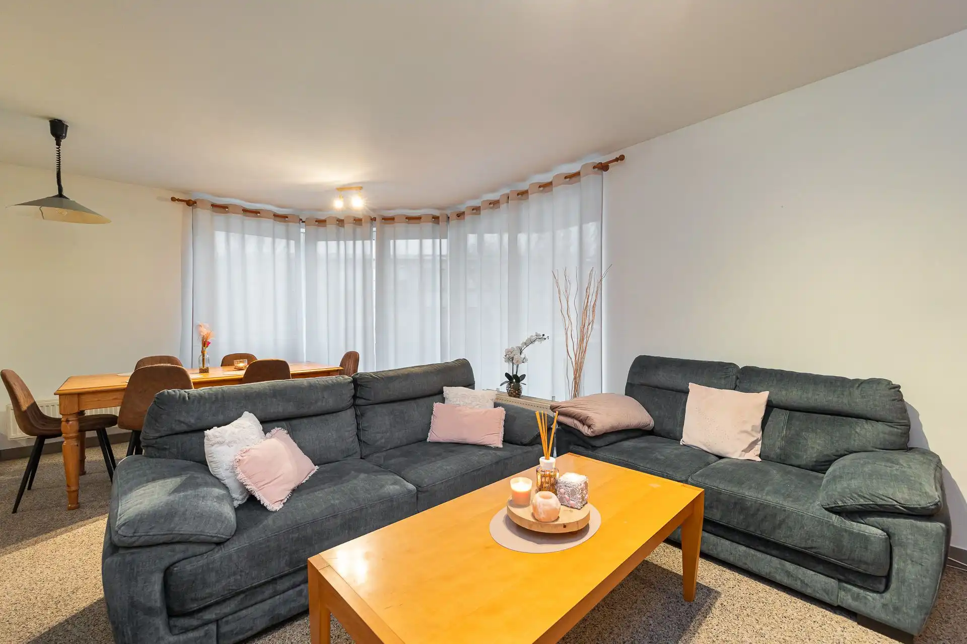 Te renoveren twee slaapkamer appartement in de vogeltjeswijk foto 4